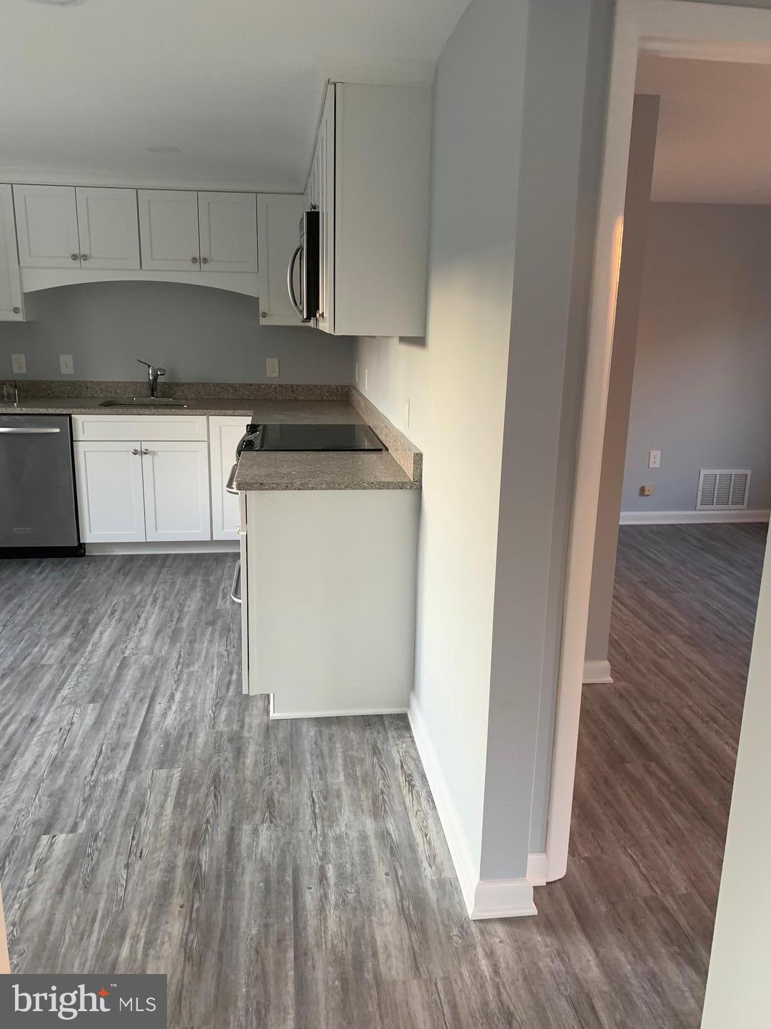 353 SAVANNAH ROAD 3