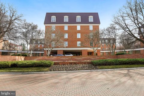 Photo of 8101 Connecticut Avenue #N708, Chevy Chase, MD 20815 (MLS # MDMC2087238)