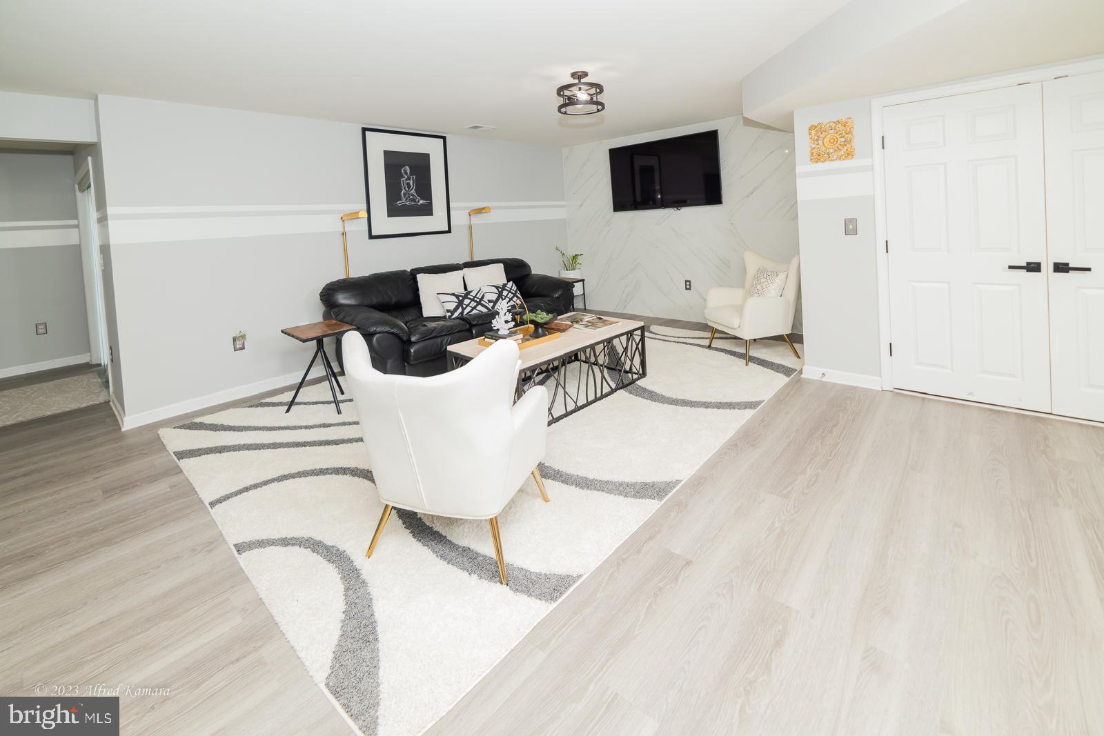 1049 CORIANDER LANE