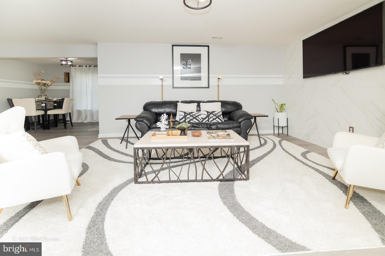1049 CORIANDER LANE