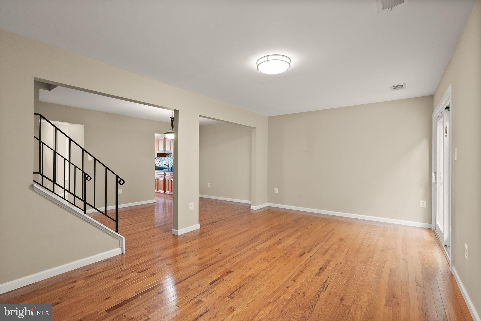 DALE CITY - Residential