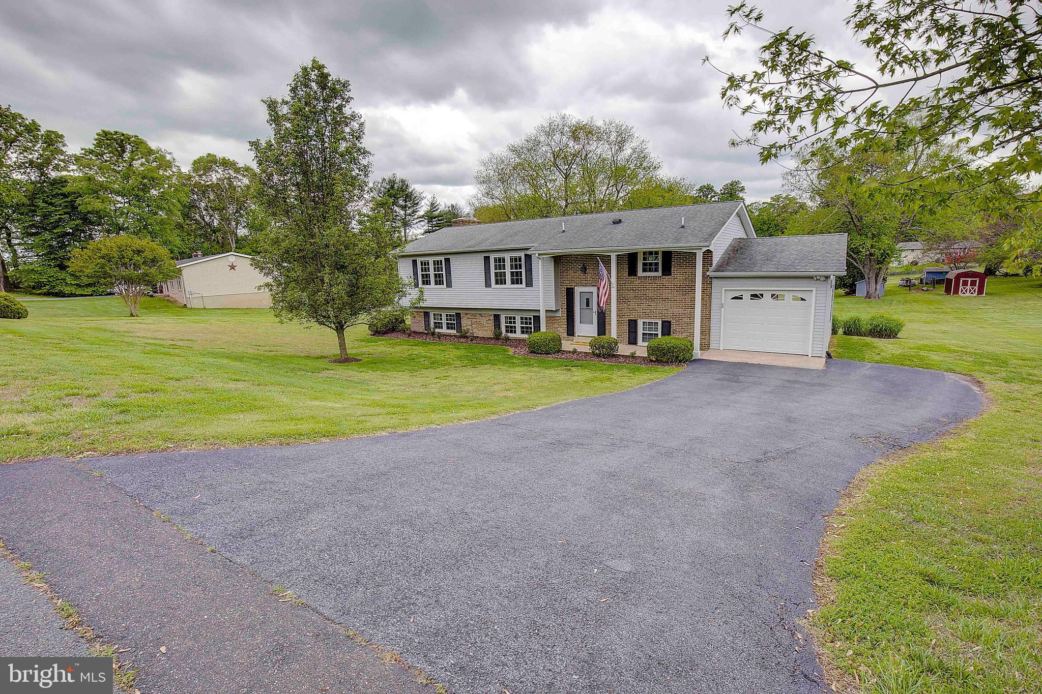 LAKEWOOD - Residential