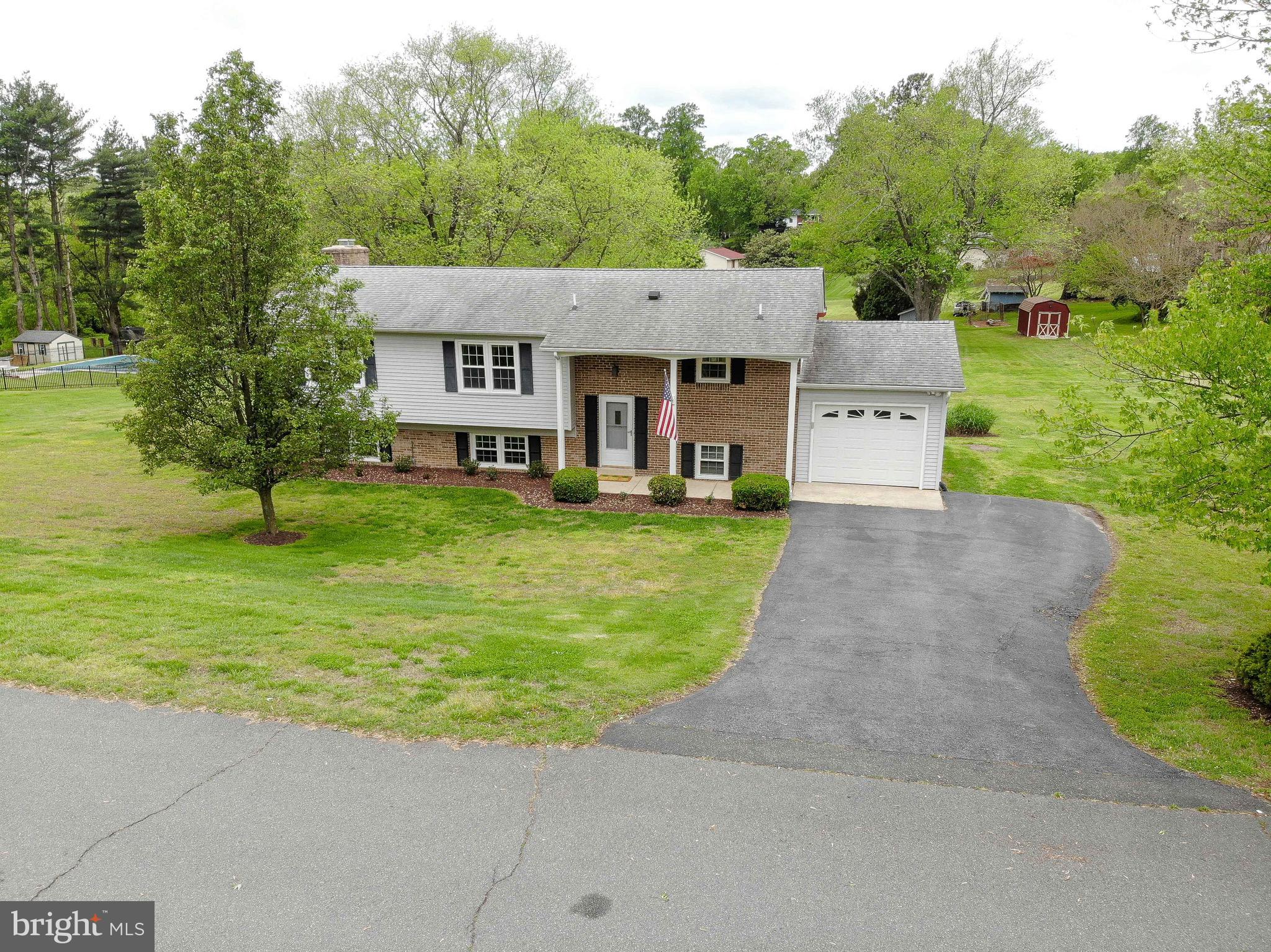 LAKEWOOD - Residential