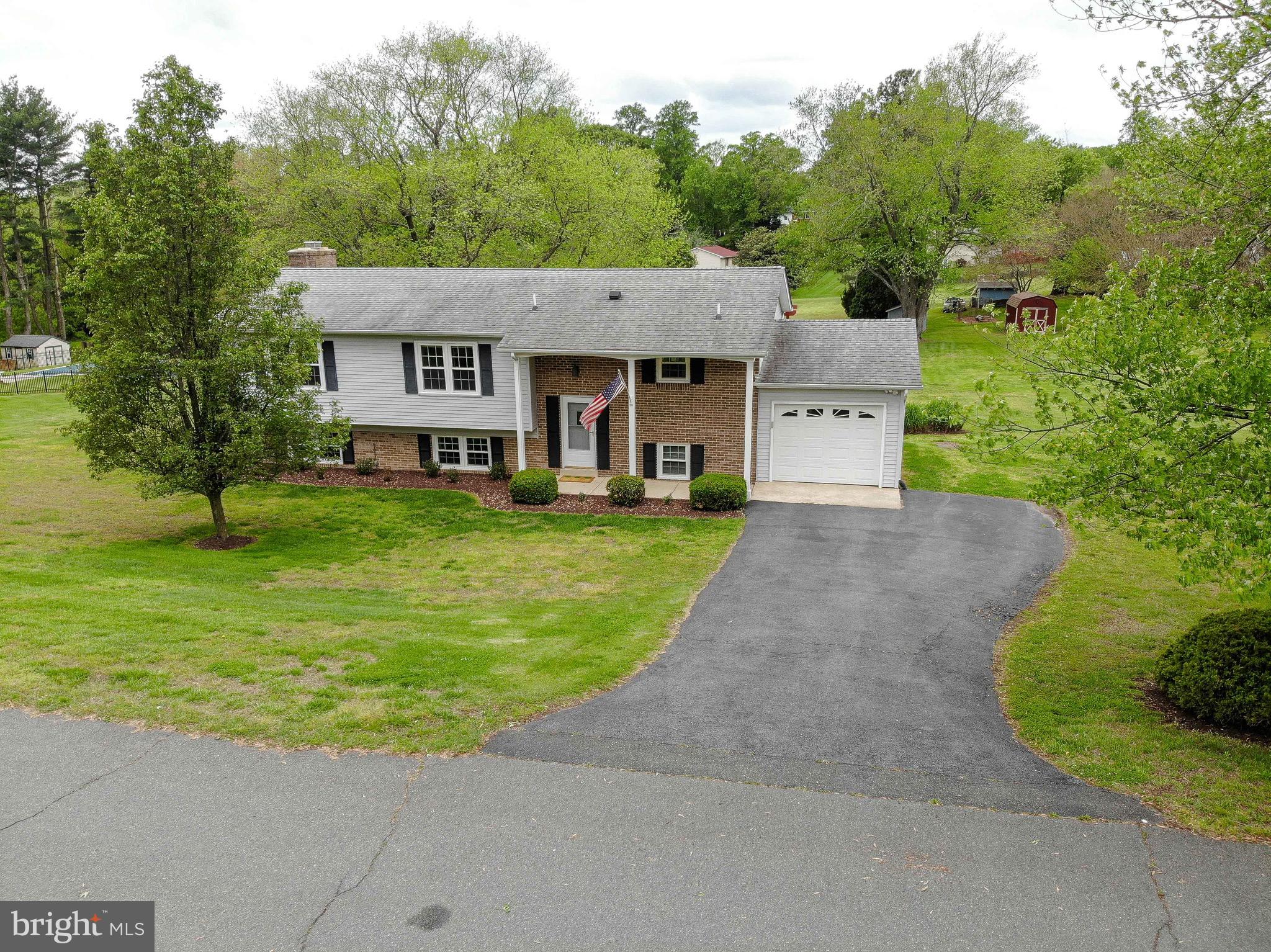 LAKEWOOD - Residential