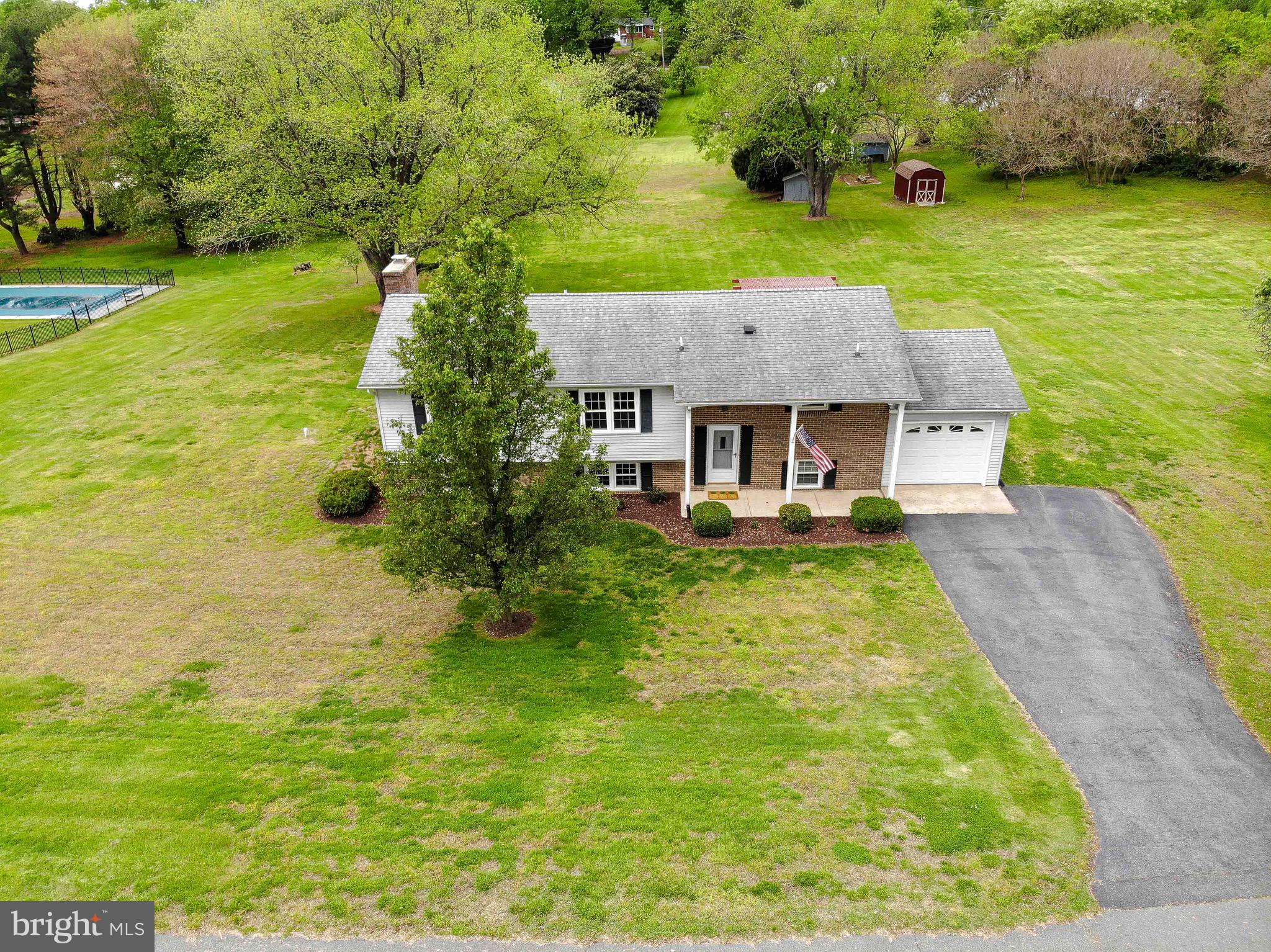 LAKEWOOD - Residential