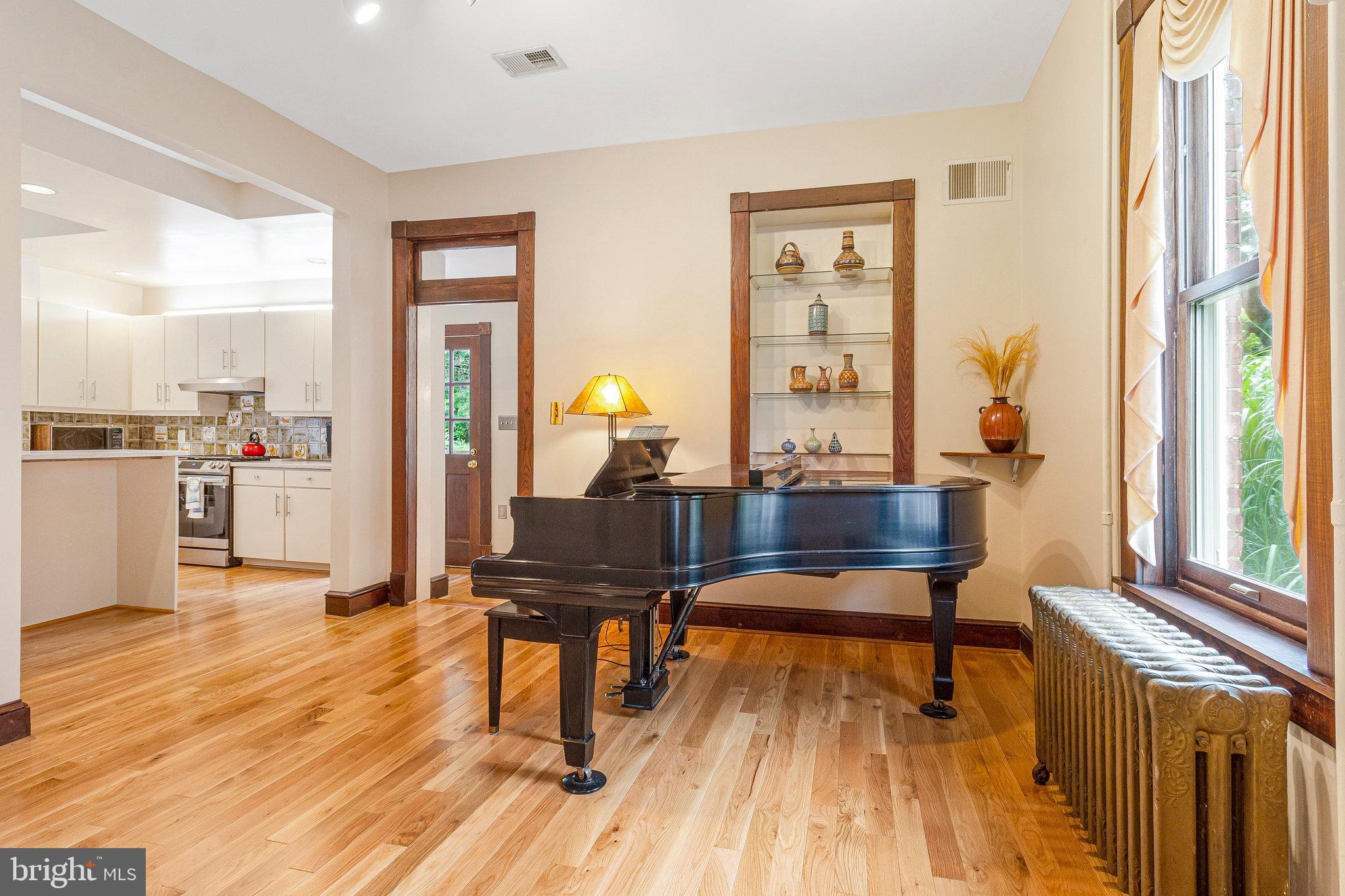 ROSEMONT - Residential