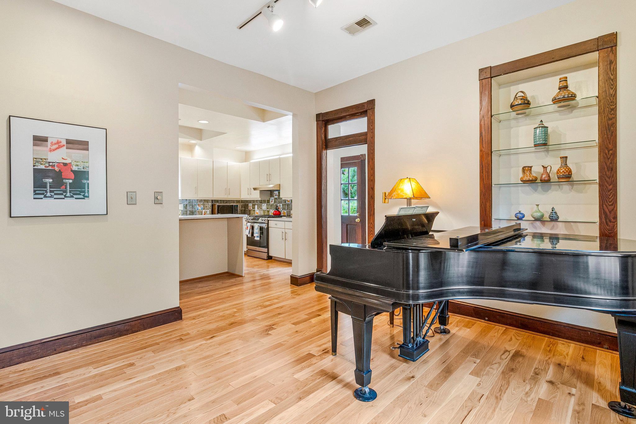 ROSEMONT - Residential