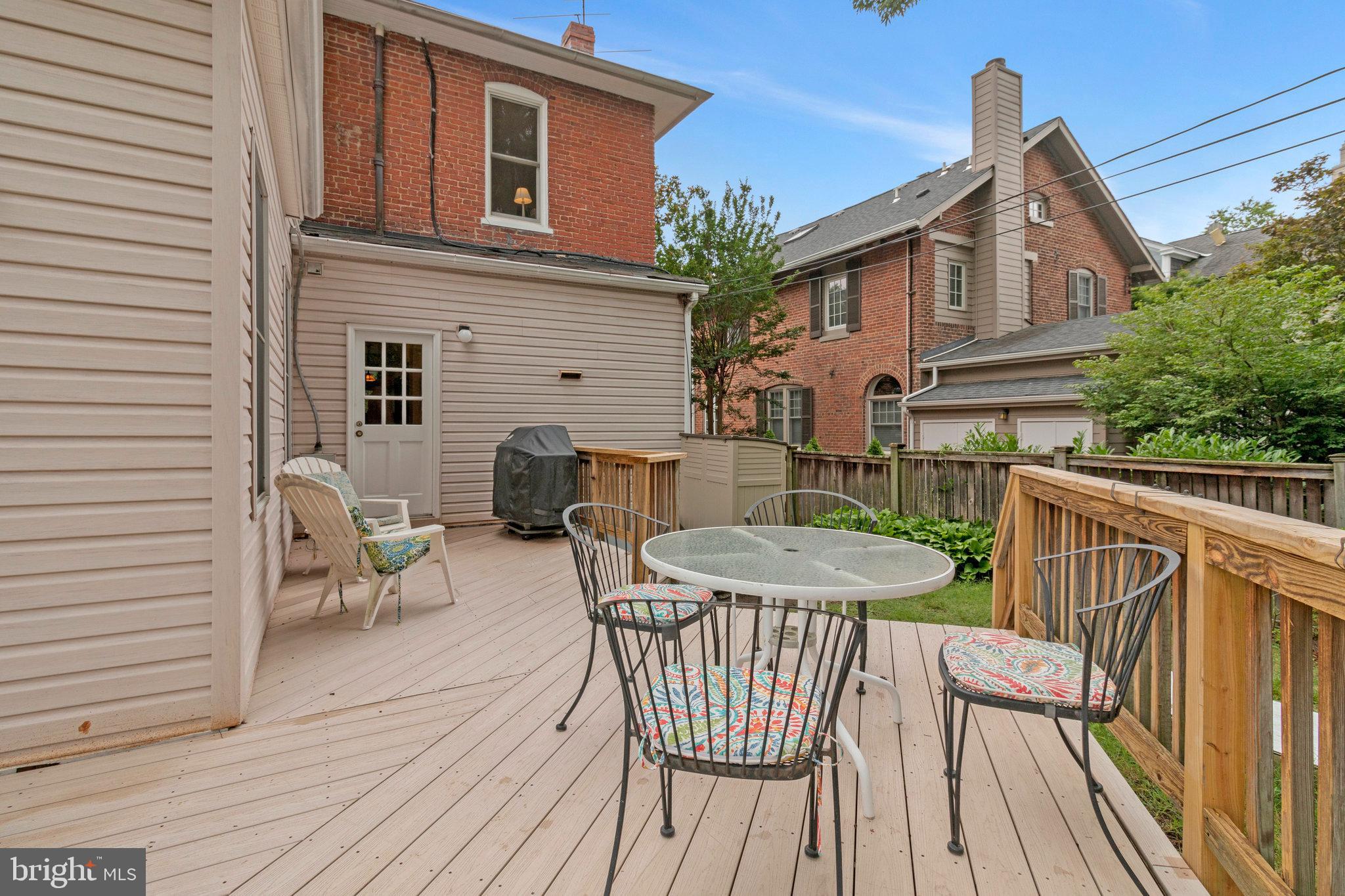 ROSEMONT - Residential