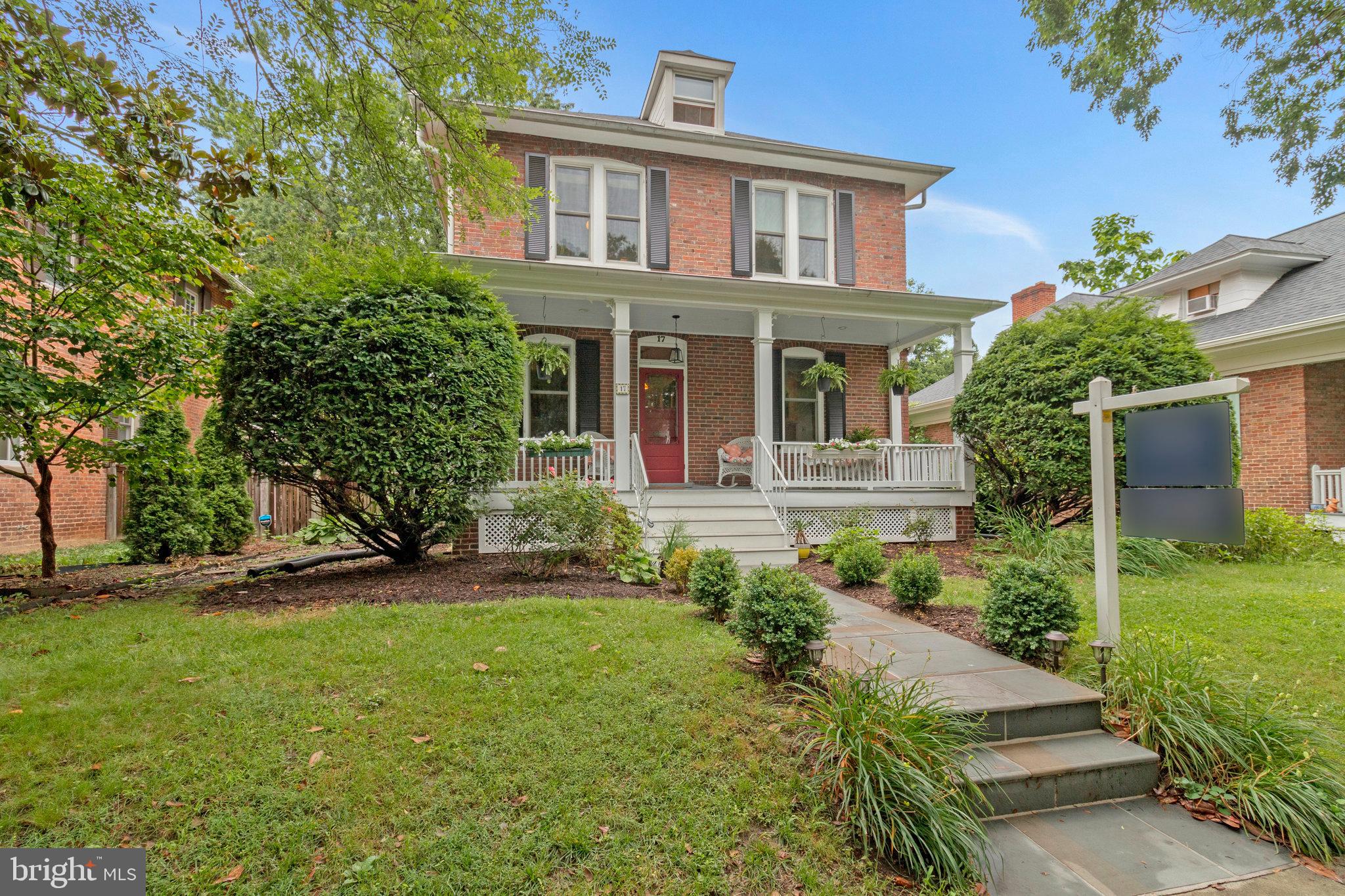 17 CEDAR STREET