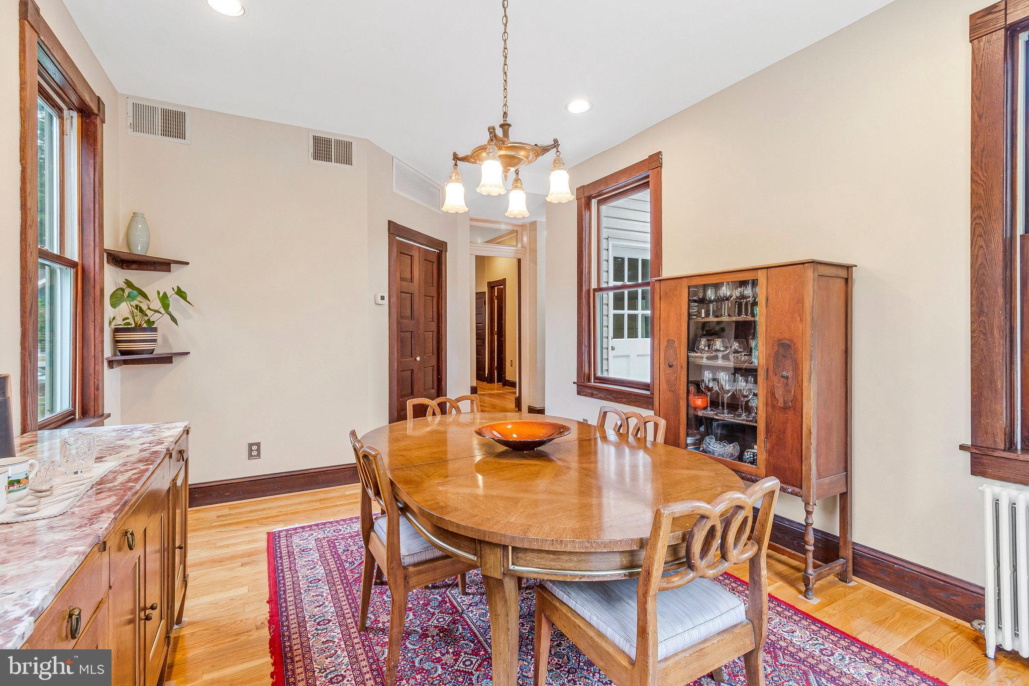 ROSEMONT - Residential