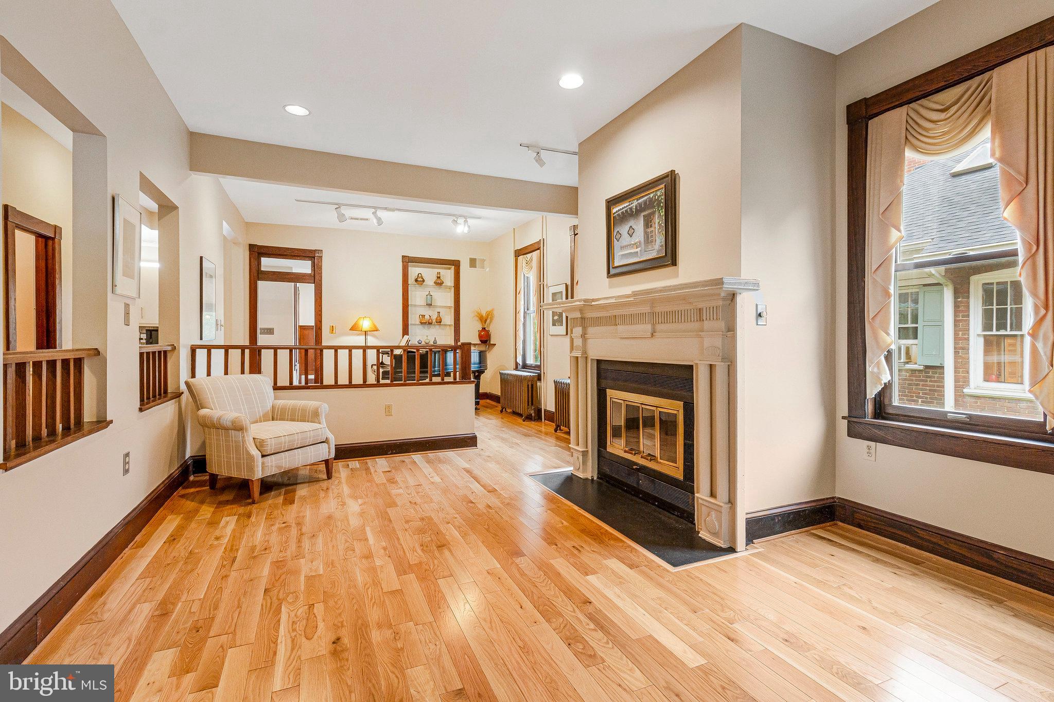 ROSEMONT - Residential