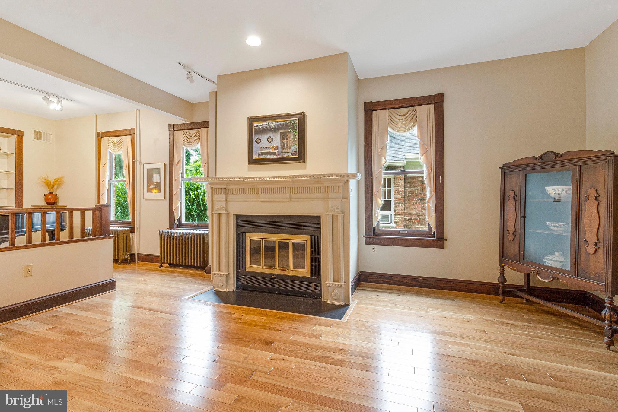 ROSEMONT - Residential