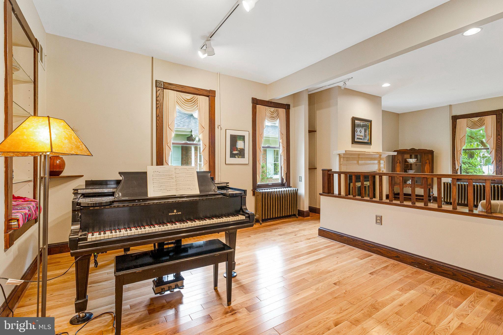 ROSEMONT - Residential