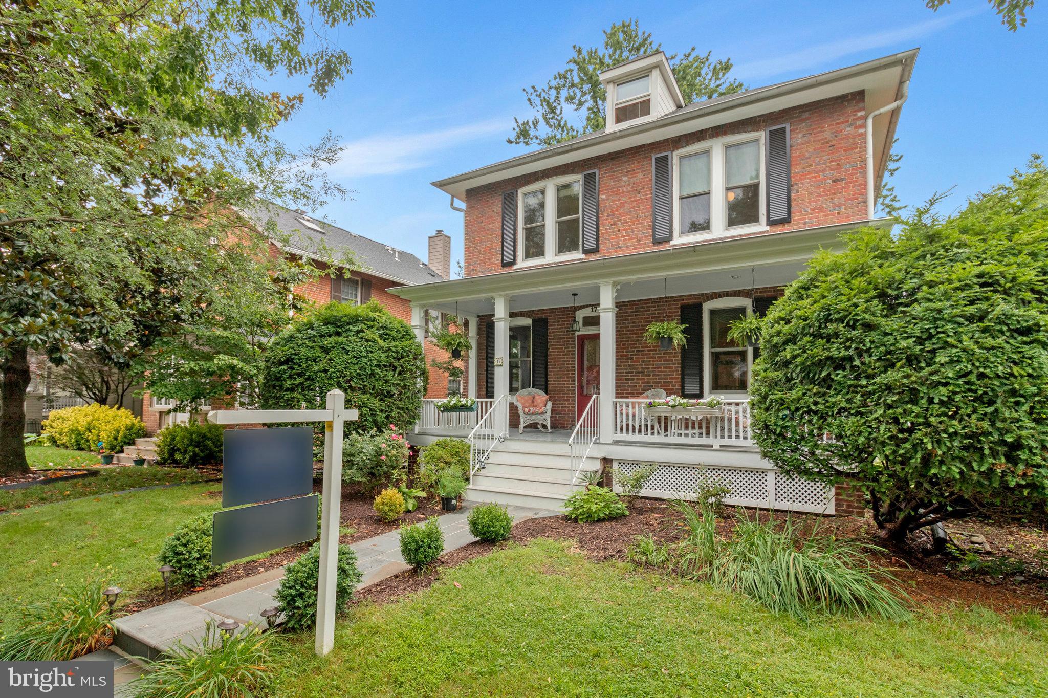 17 CEDAR STREET