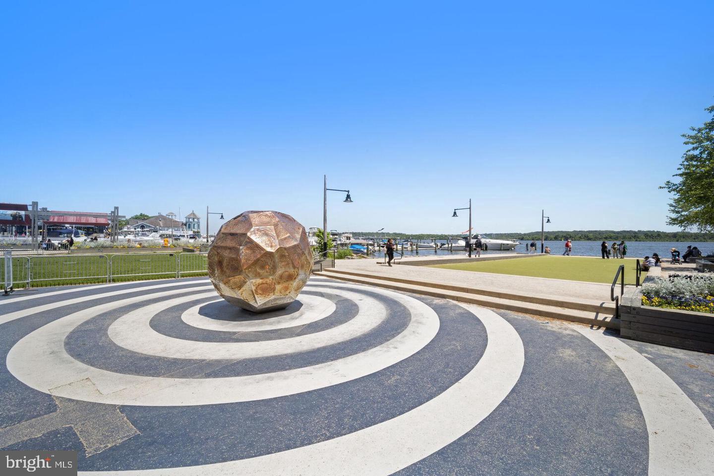 OLD TOWN - Residential Lease