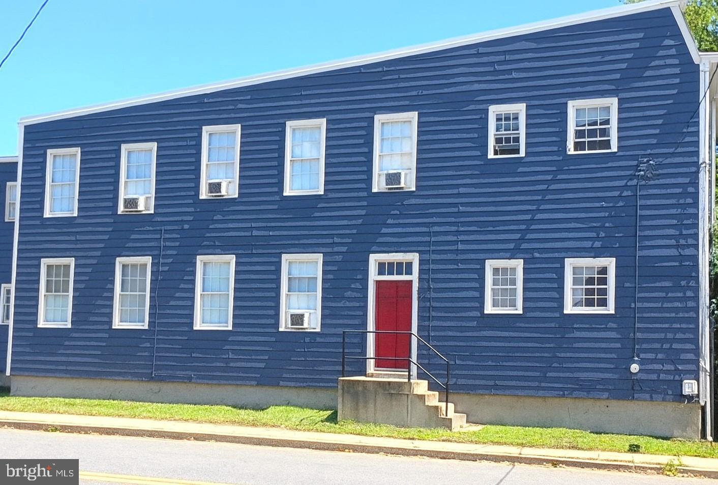 OLD TOWN - Residential Lease