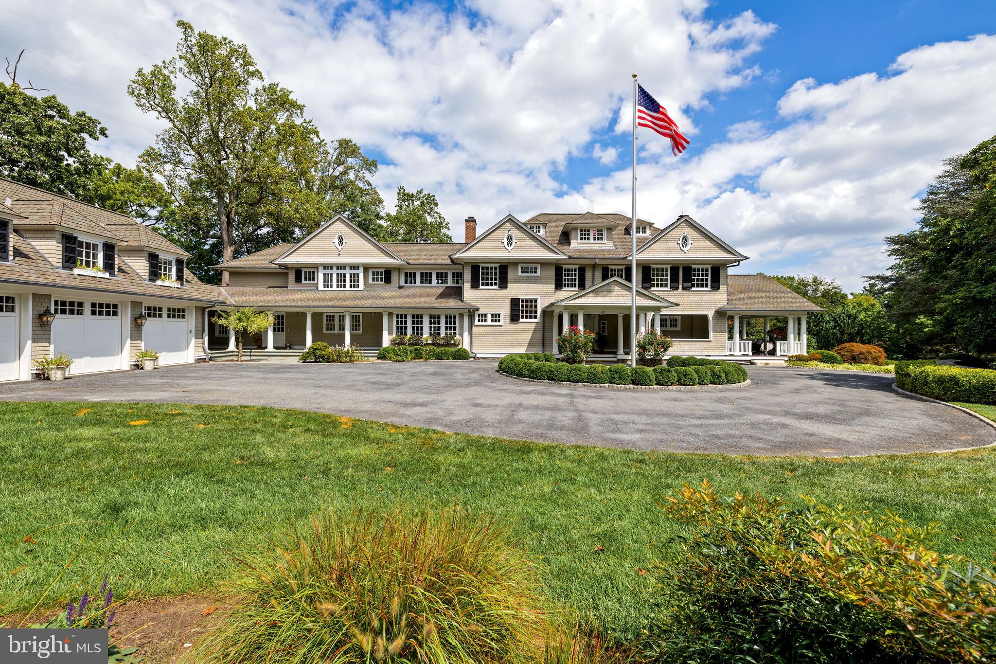7506 L'HIRONDELLE CLUB ROAD