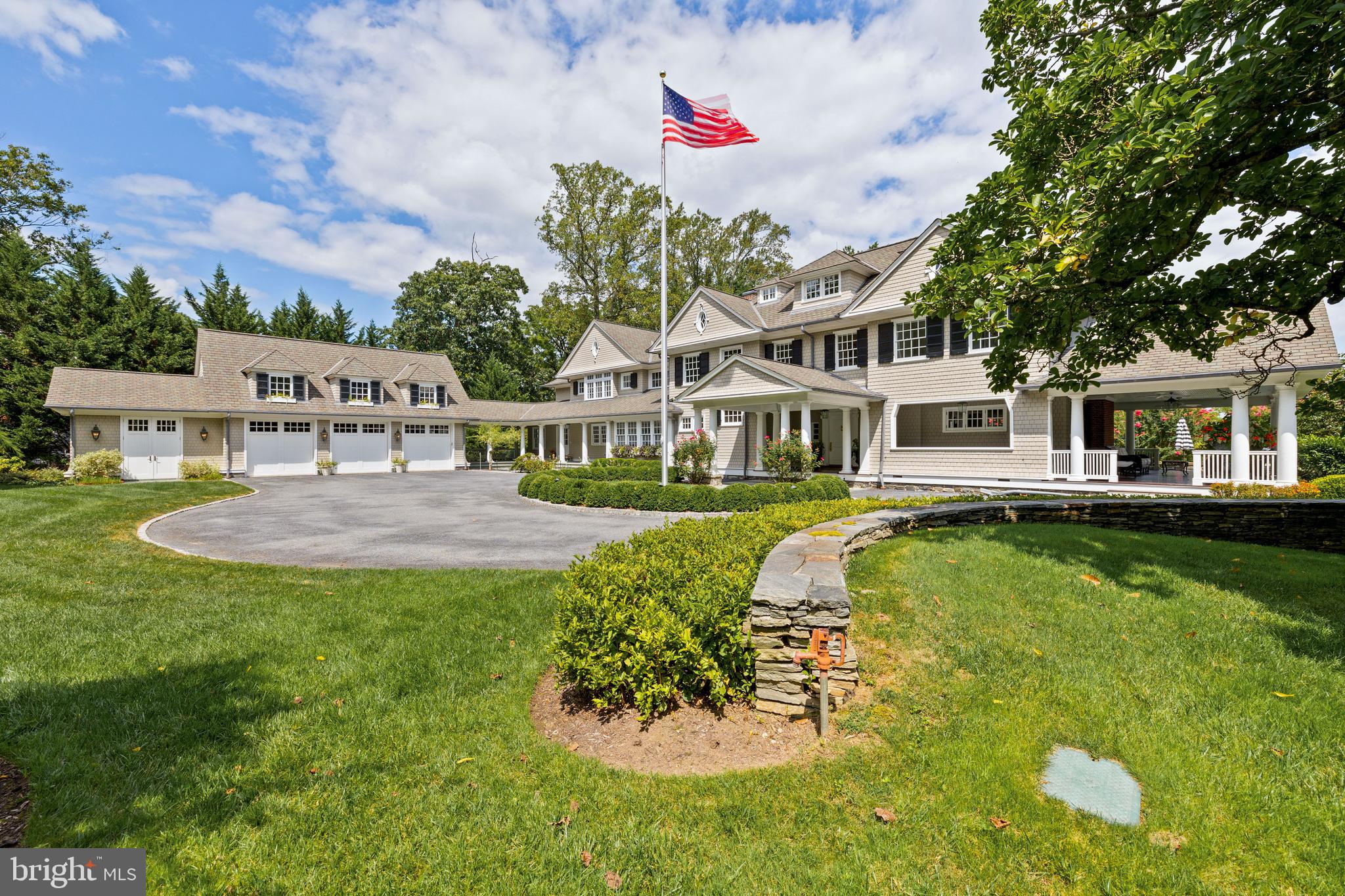 7506 L'HIRONDELLE CLUB ROAD