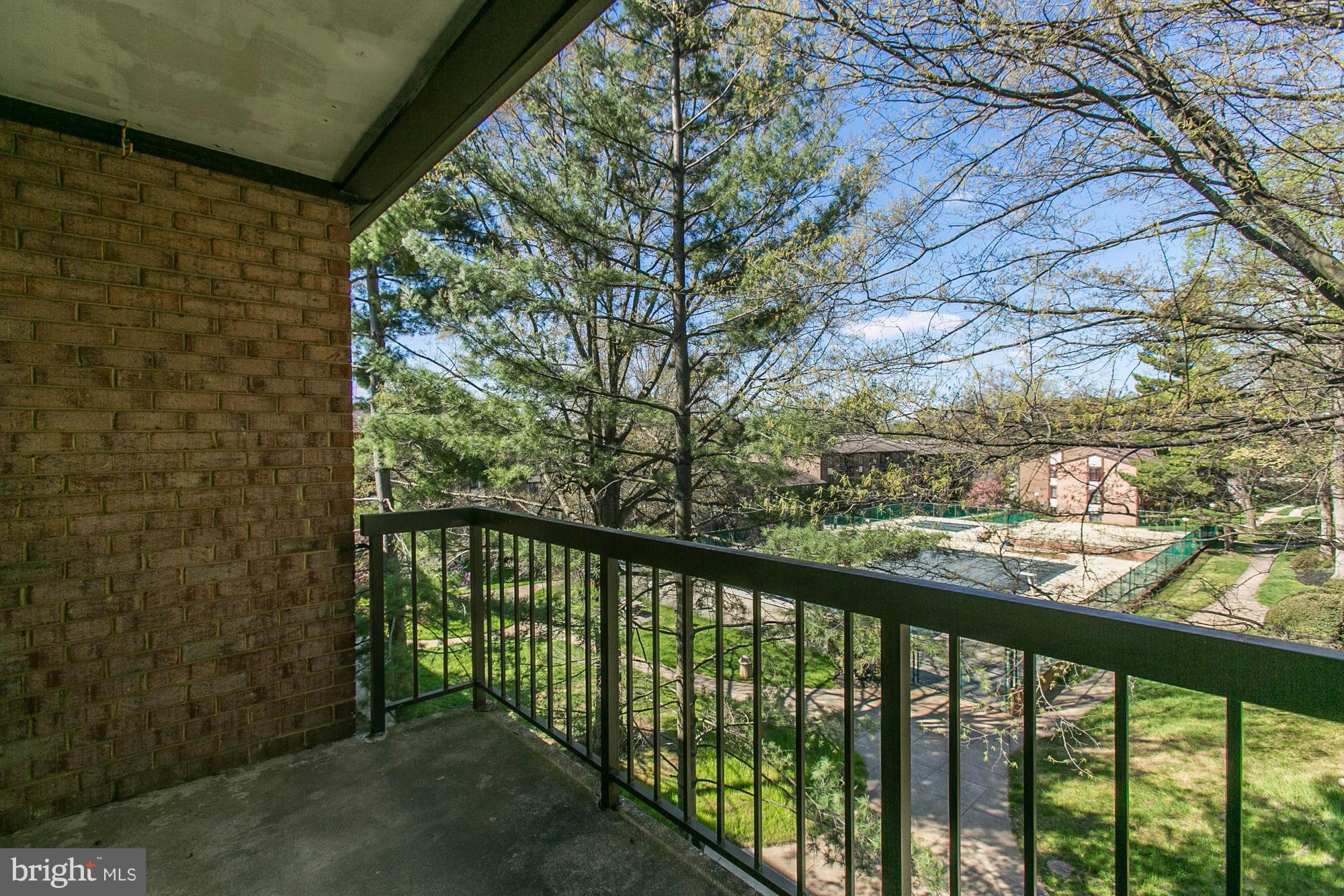 HAWTHORNE VILLAGE - Residential