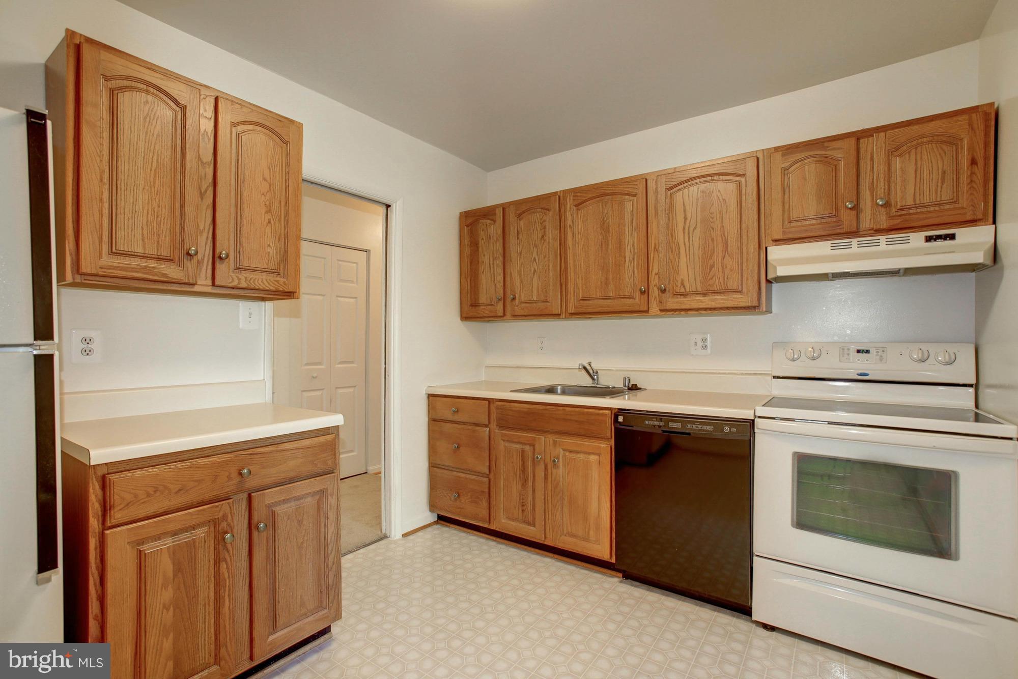 HAWTHORNE VILLAGE - Residential