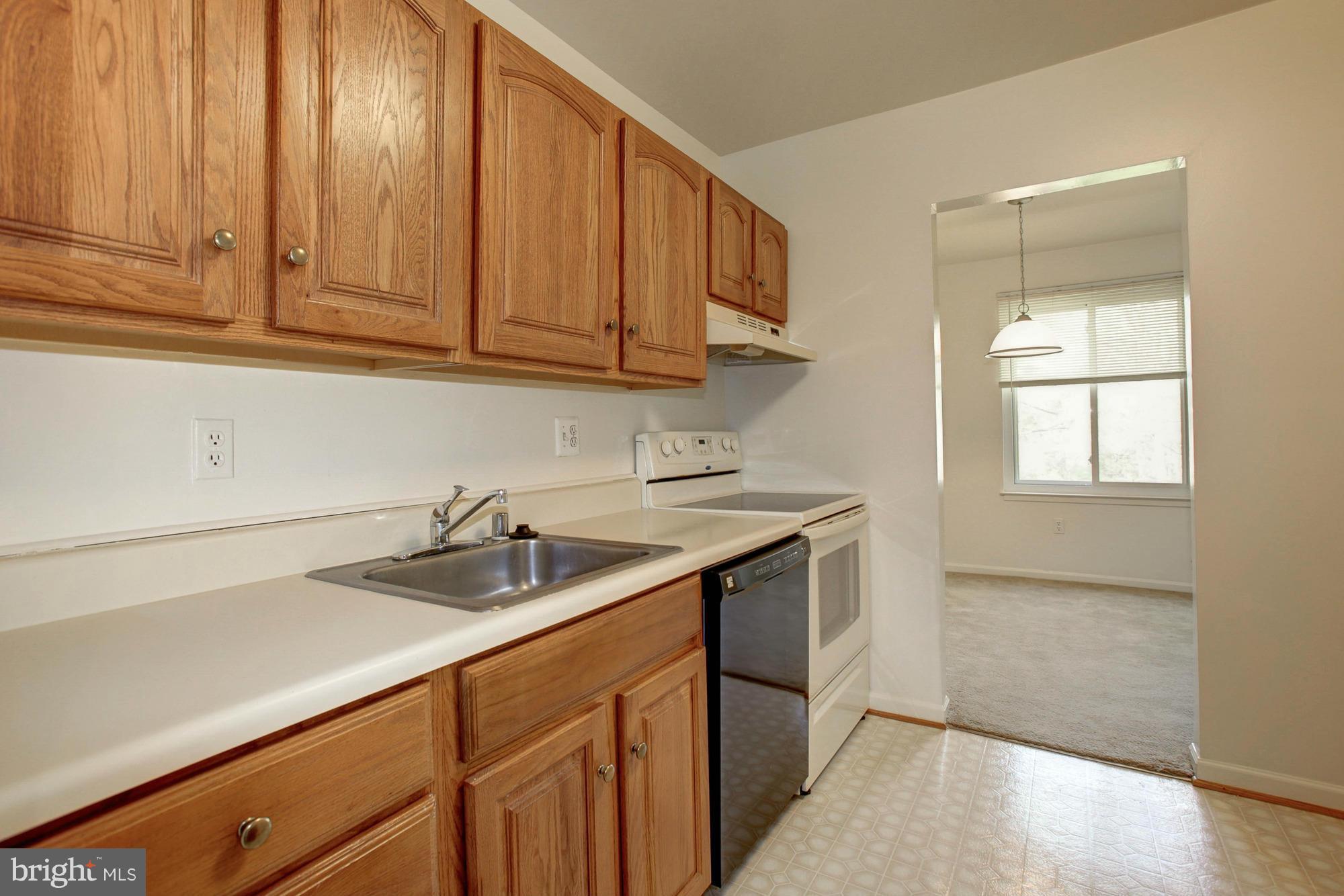 HAWTHORNE VILLAGE - Residential