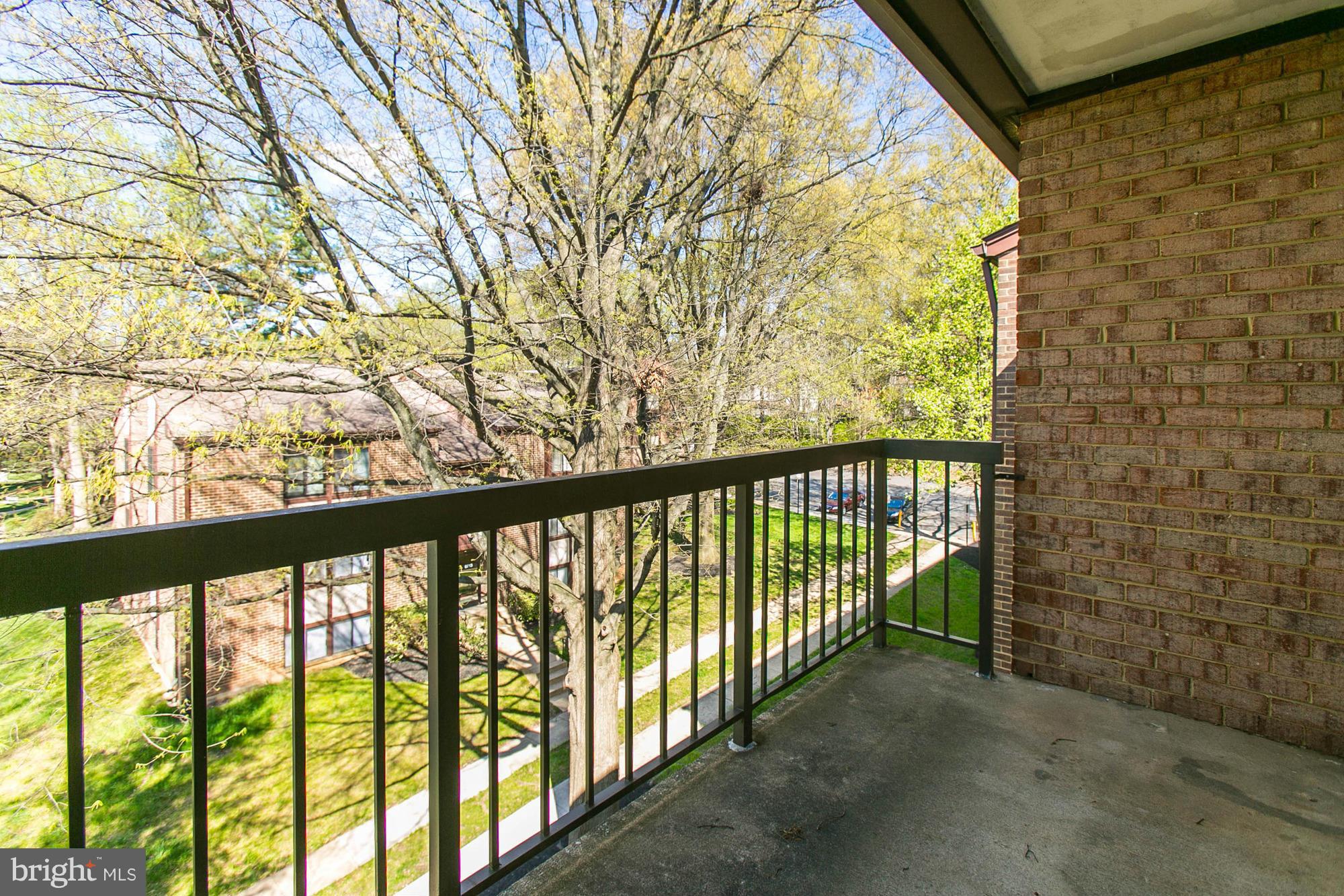 HAWTHORNE VILLAGE - Residential