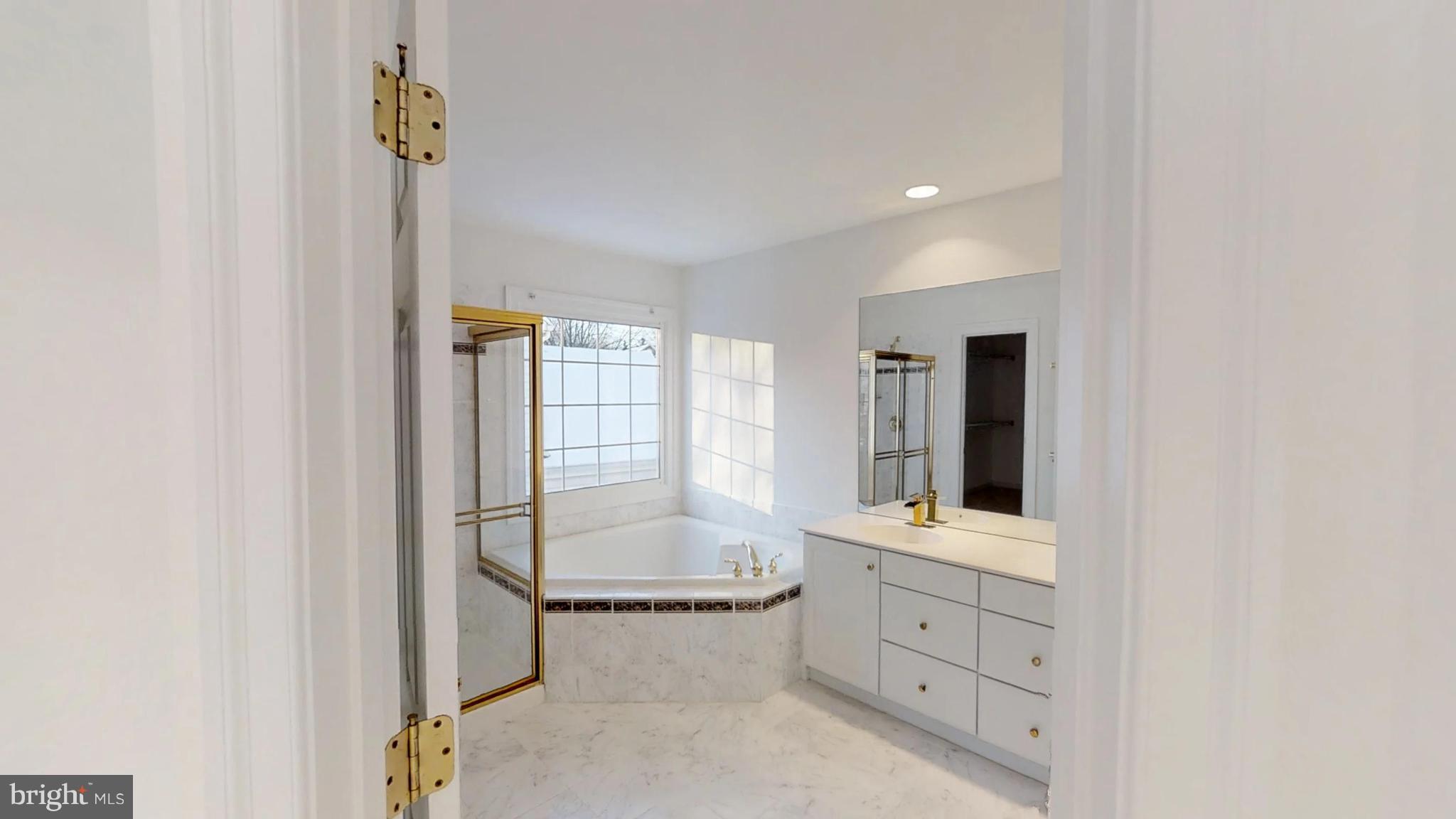 ASHGROVE PLANTATION - Residential