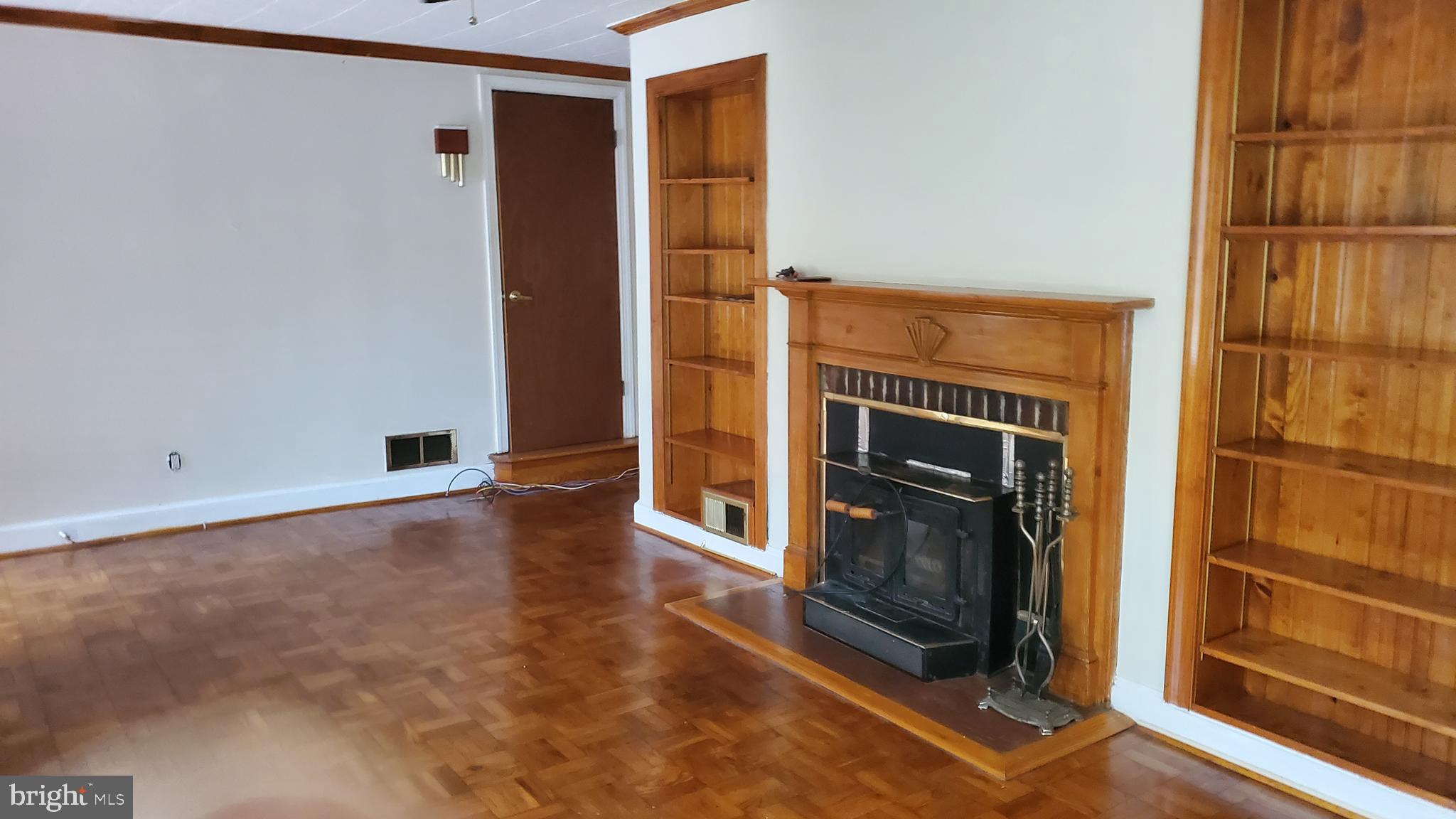 TEMPLE HILLS - Residential