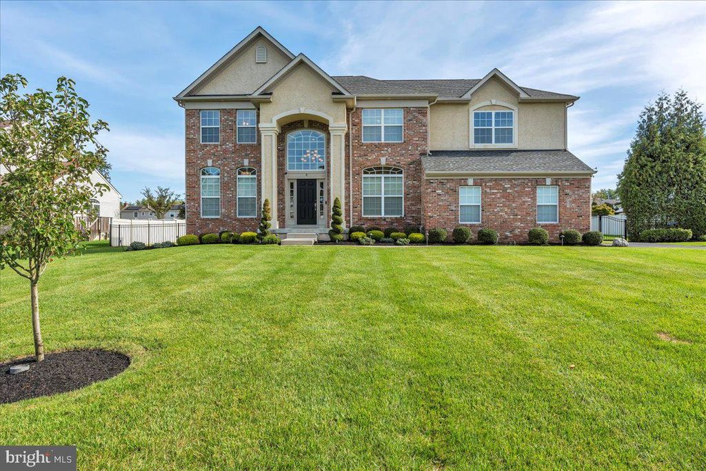 Photo of 8 Elk Court, SEWELL, NJ 08080 (MLS # NJGL2061328)