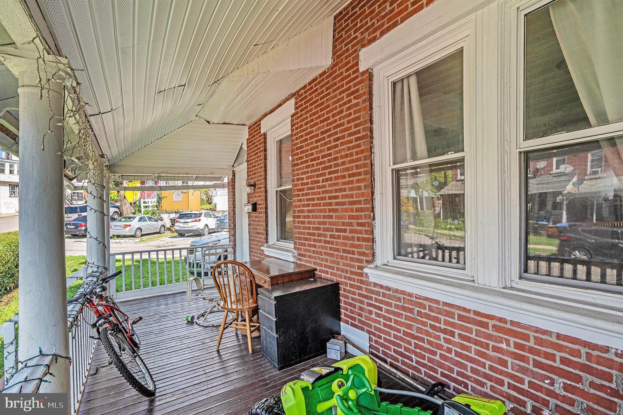 NORRISTOWN - Residential