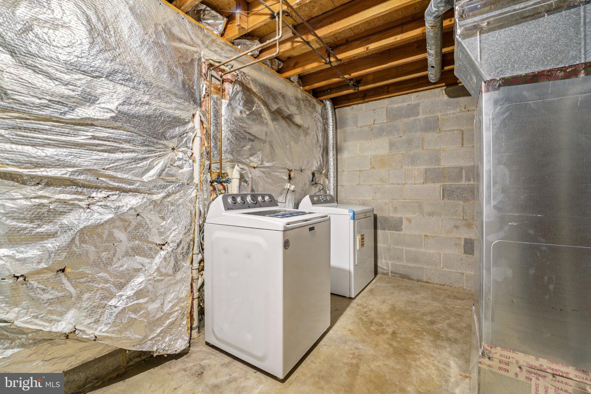 QUEEN ANNE VILLAGE - Residential