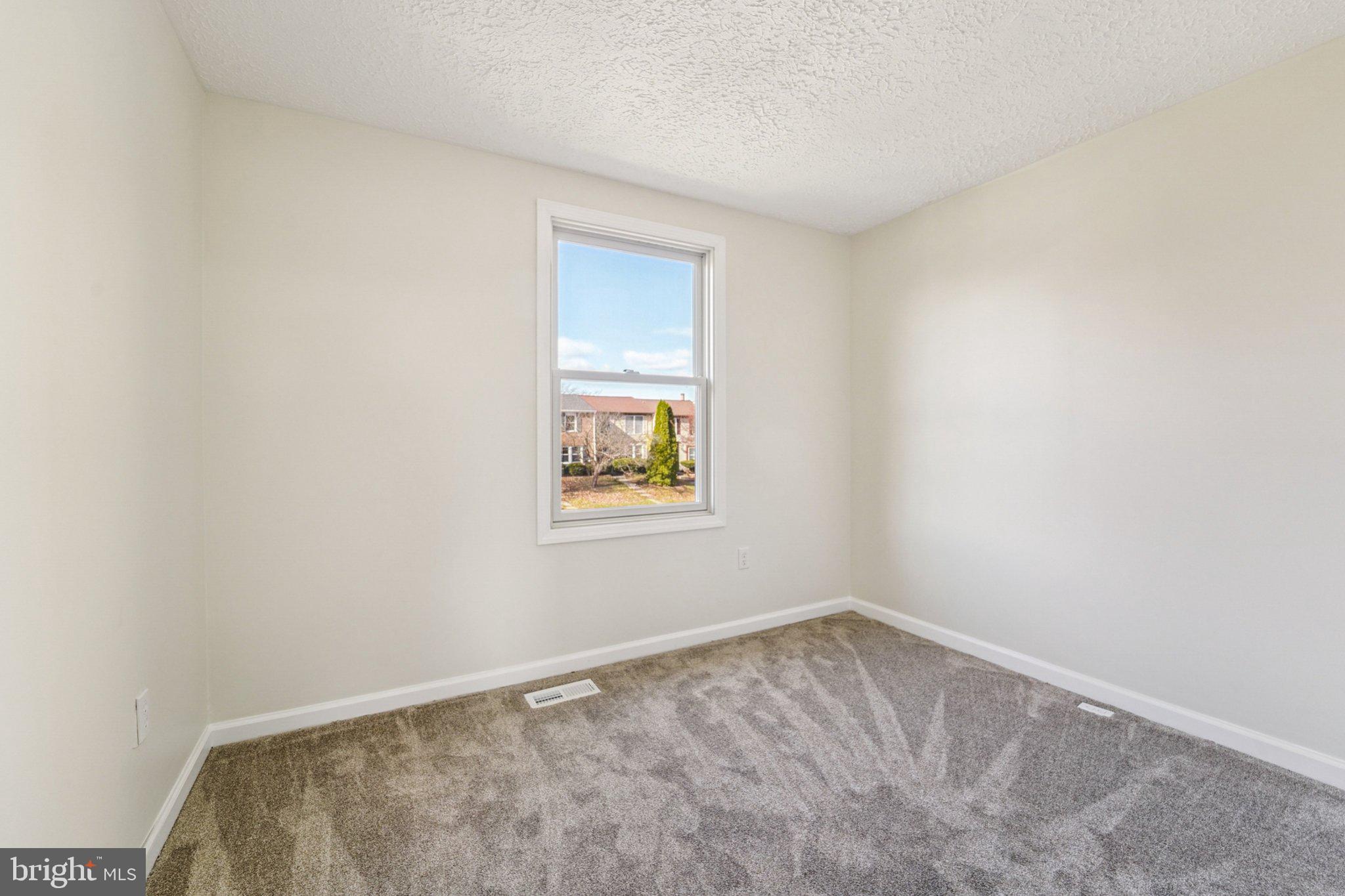 QUEEN ANNE VILLAGE - Residential