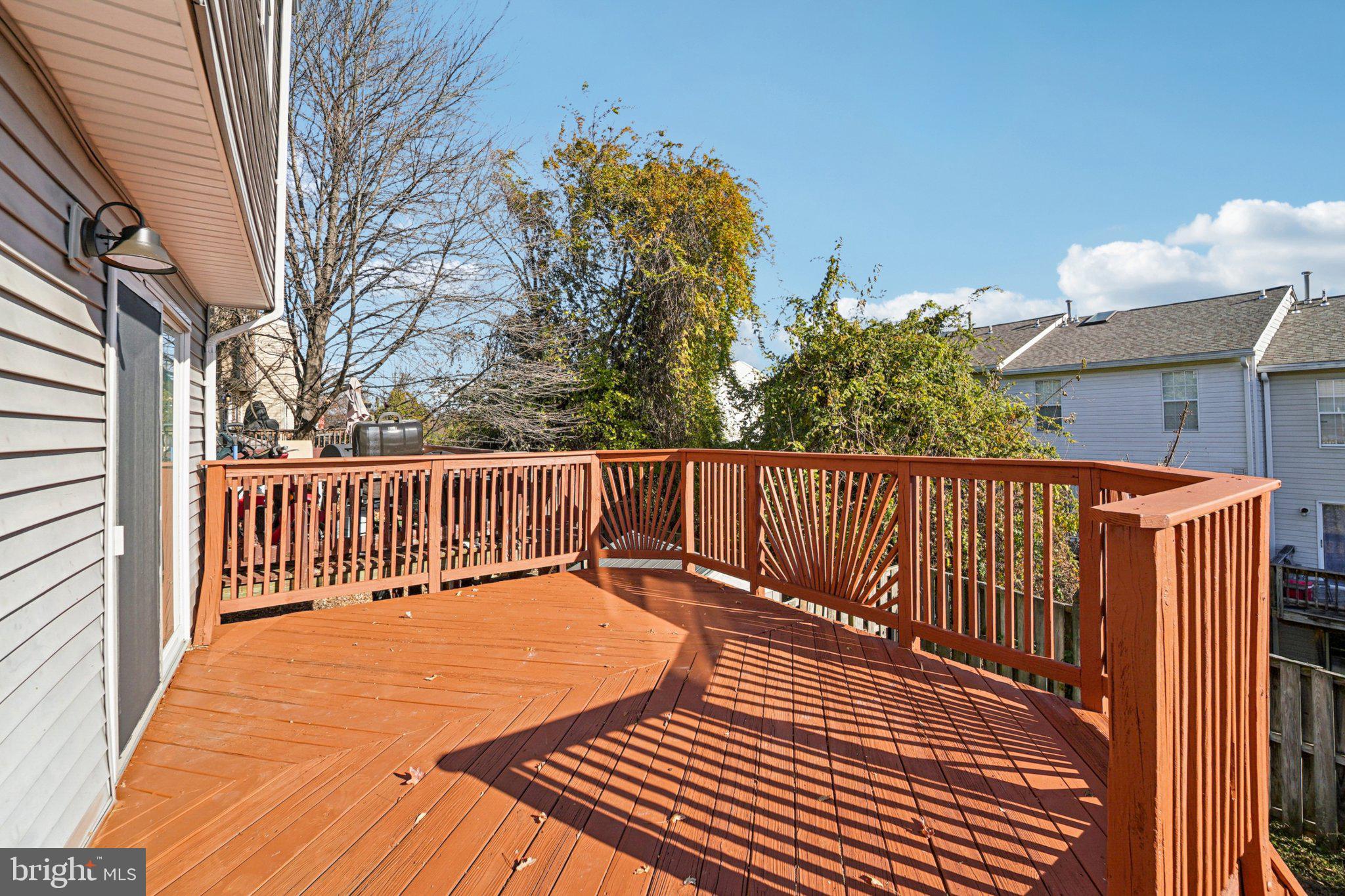 QUEEN ANNE VILLAGE - Residential