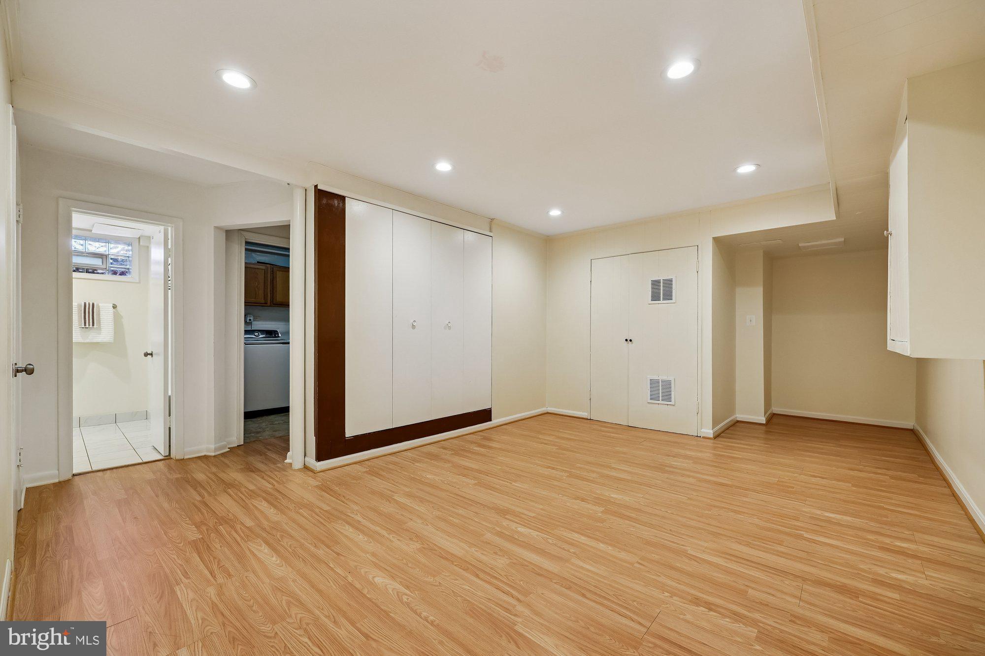 DUNLOP HILLS - Residential