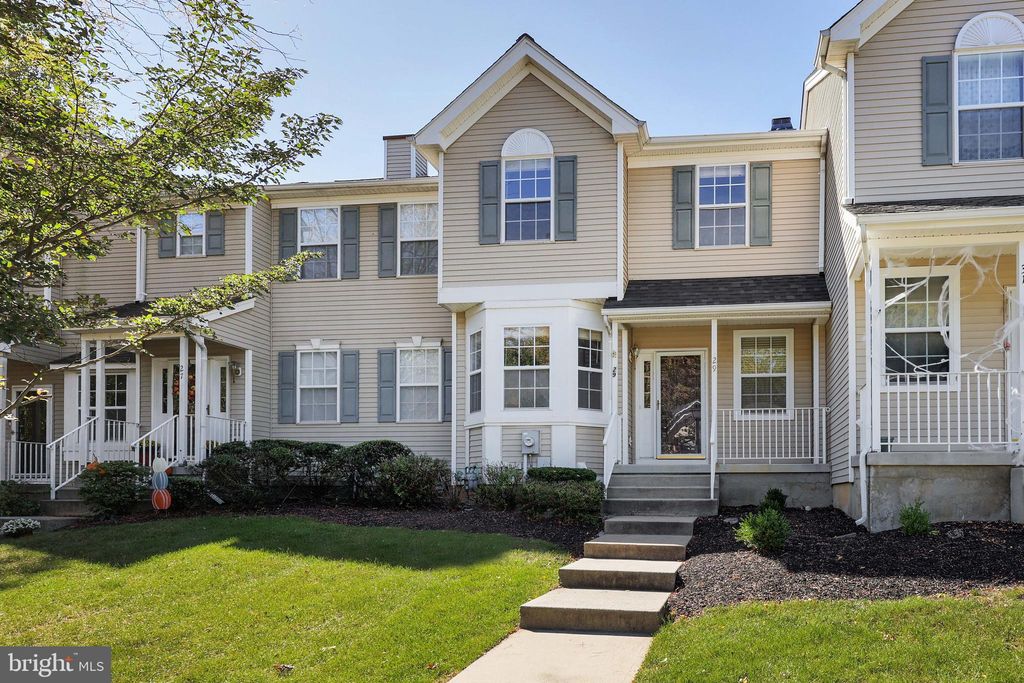 Photo of 29 Faxon Drive, ROBBINSVILLE, NJ 08691 (MLS # NJME2065964)