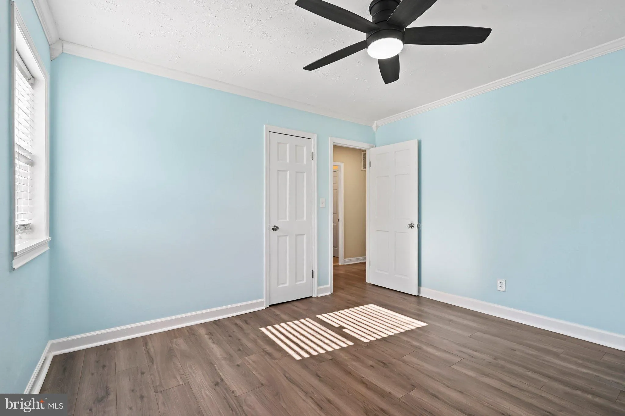 Ewing, New Jersey 08628, United States, 4 Bedrooms Bedrooms, ,1 BathroomBathrooms,Residential,Pending,4911