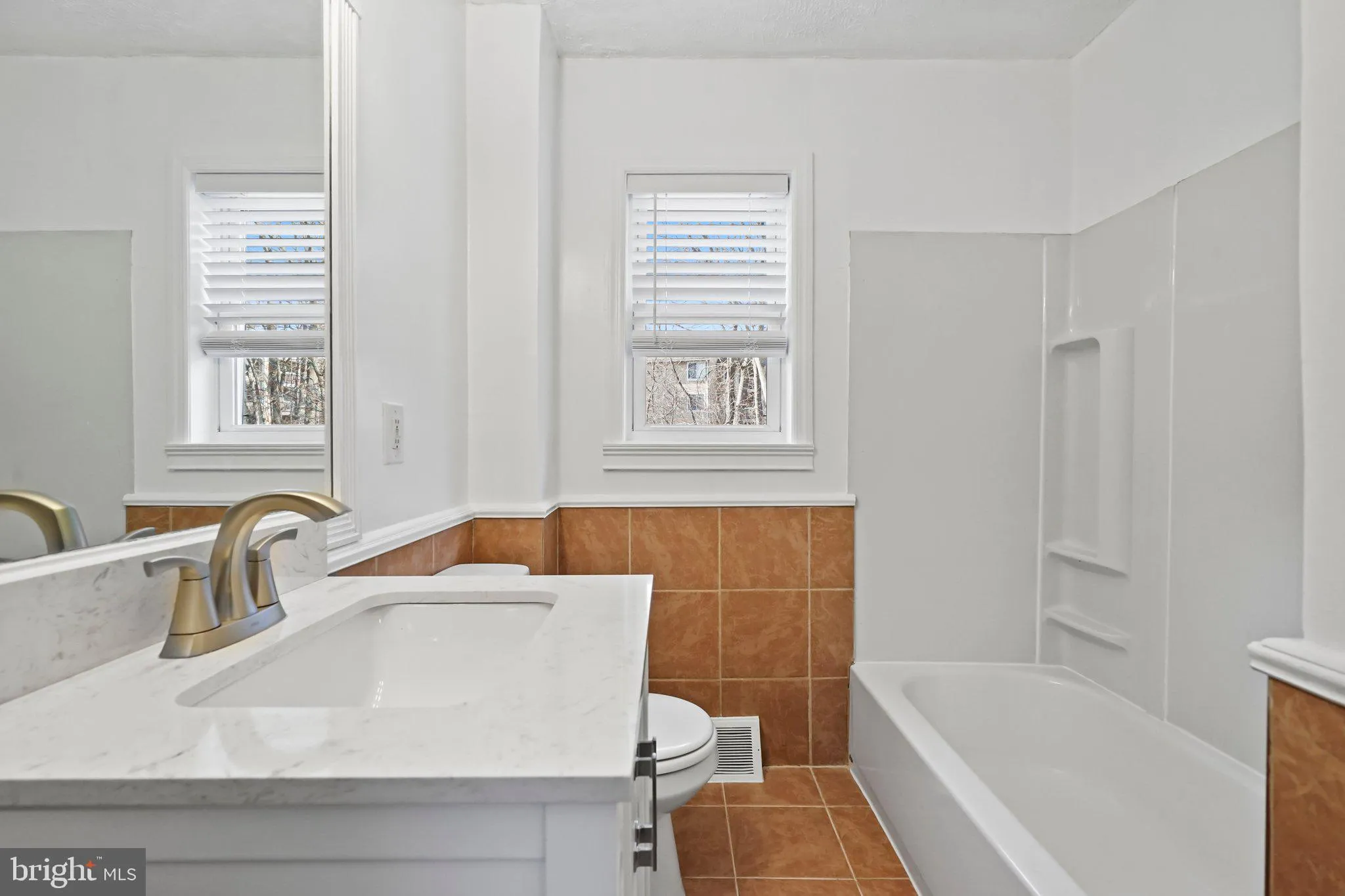 Ewing, New Jersey 08628, United States, 4 Bedrooms Bedrooms, ,1 BathroomBathrooms,Residential,Pending,4911