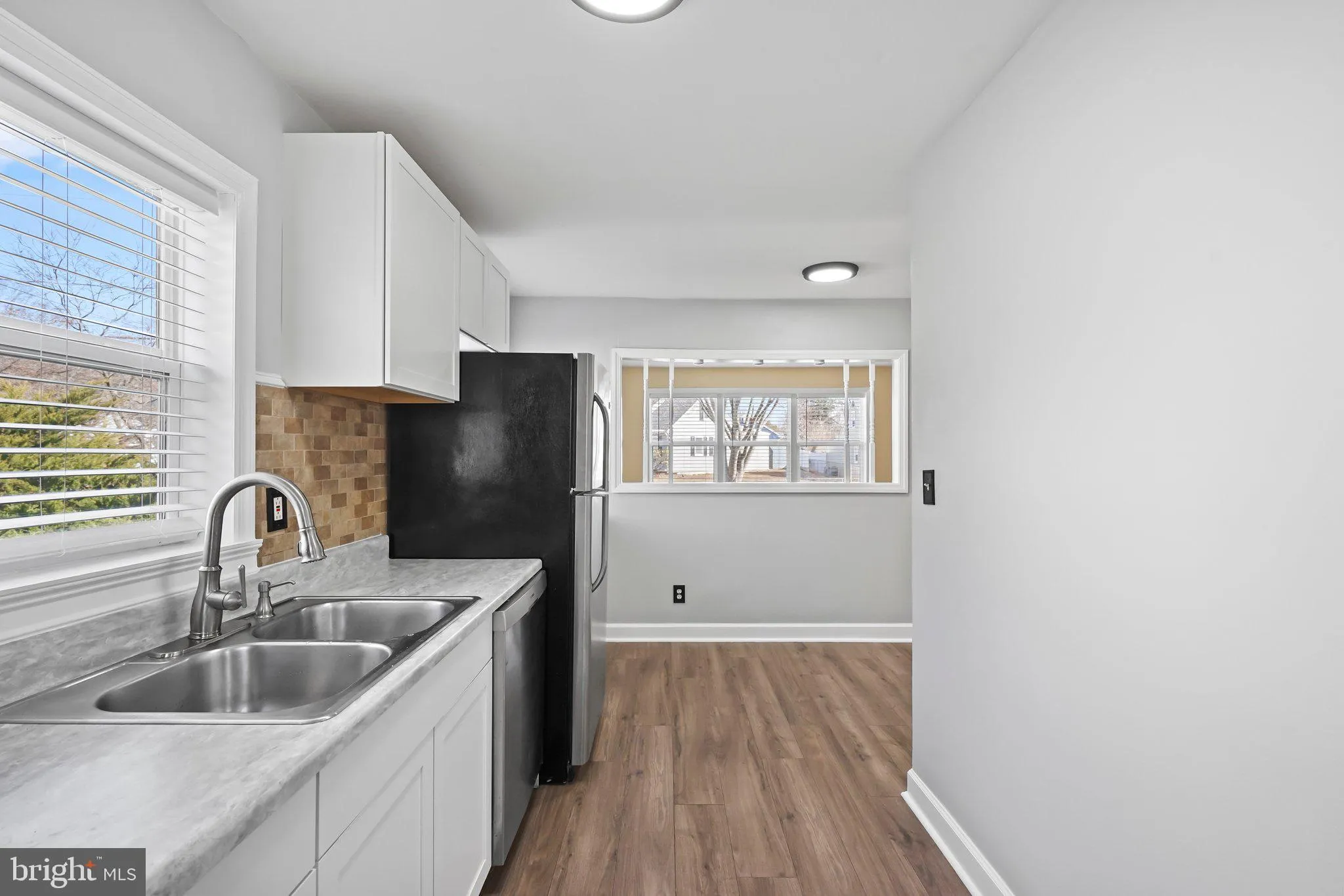 Ewing, New Jersey 08628, United States, 4 Bedrooms Bedrooms, ,1 BathroomBathrooms,Residential,Pending,4911