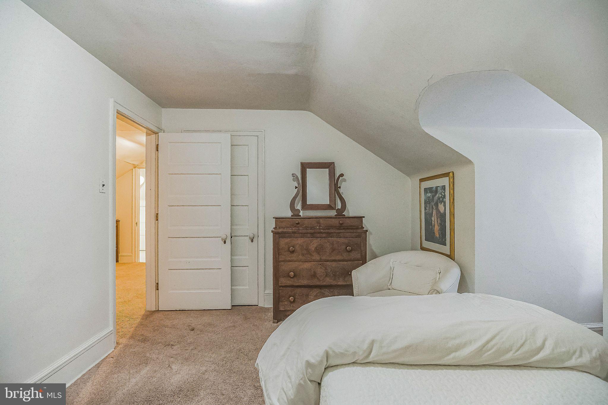 GLENSIDE - Residential