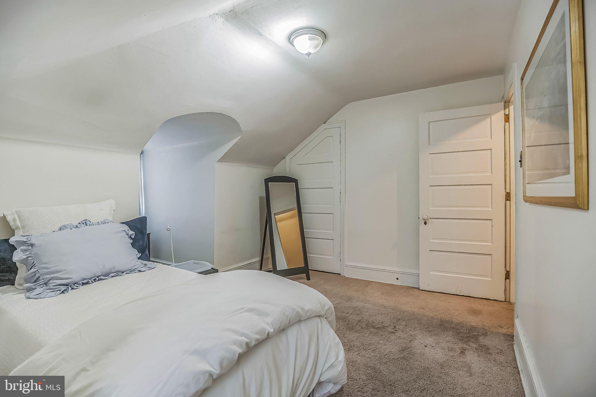 GLENSIDE - Residential