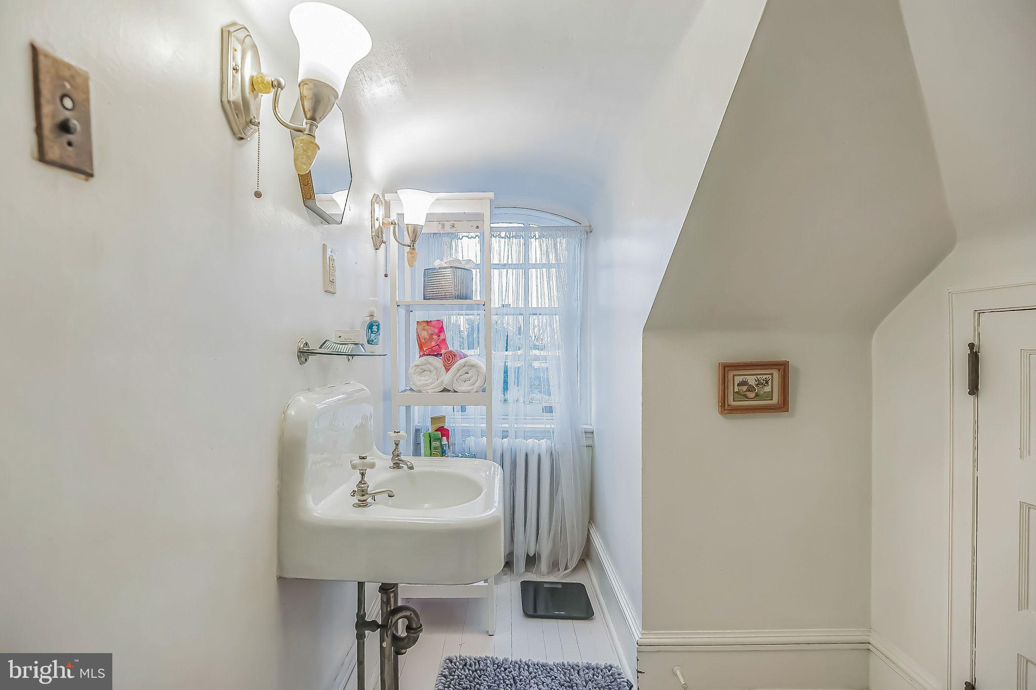 GLENSIDE - Residential