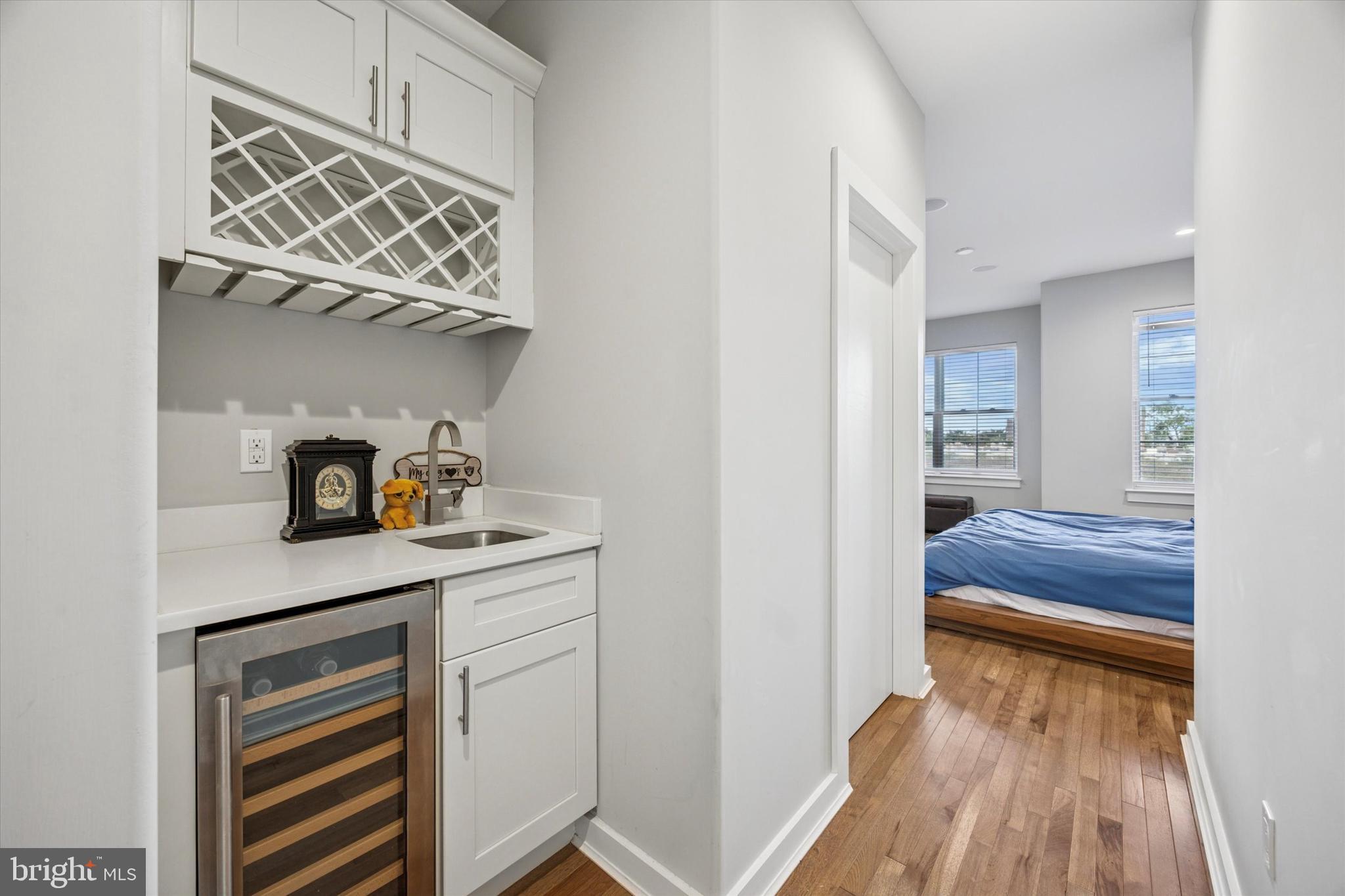 POINT BREEZE - Residential