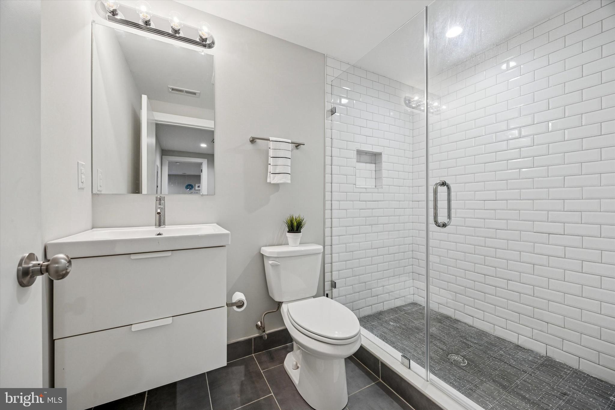 POINT BREEZE - Residential