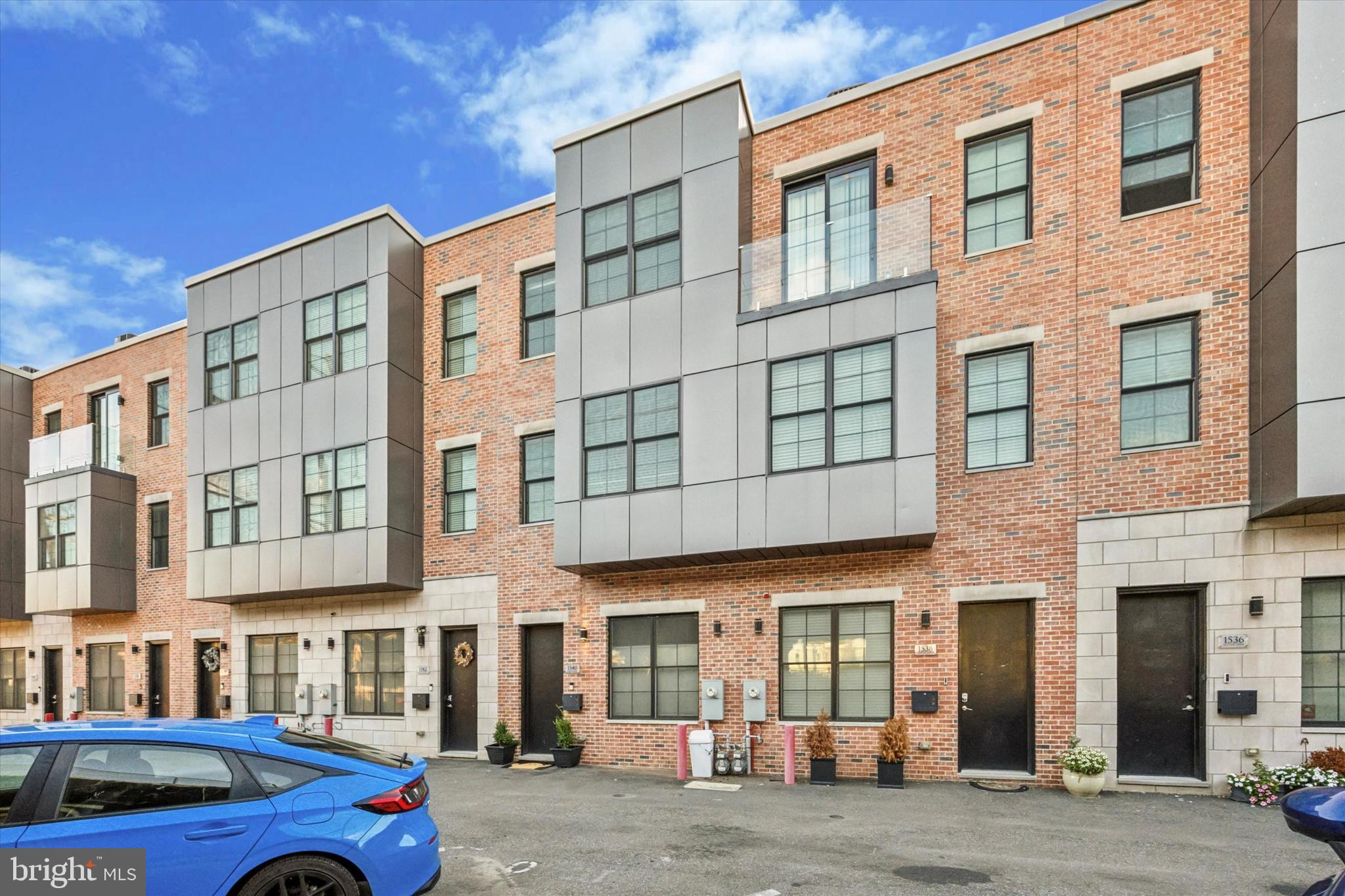 POINT BREEZE - Residential