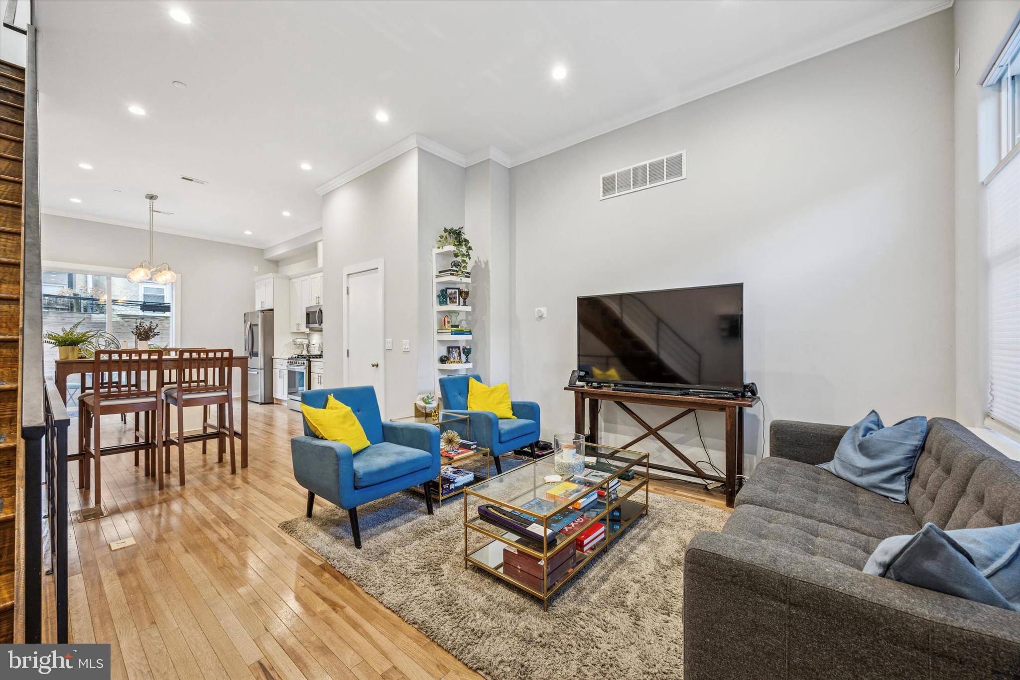 POINT BREEZE - Residential