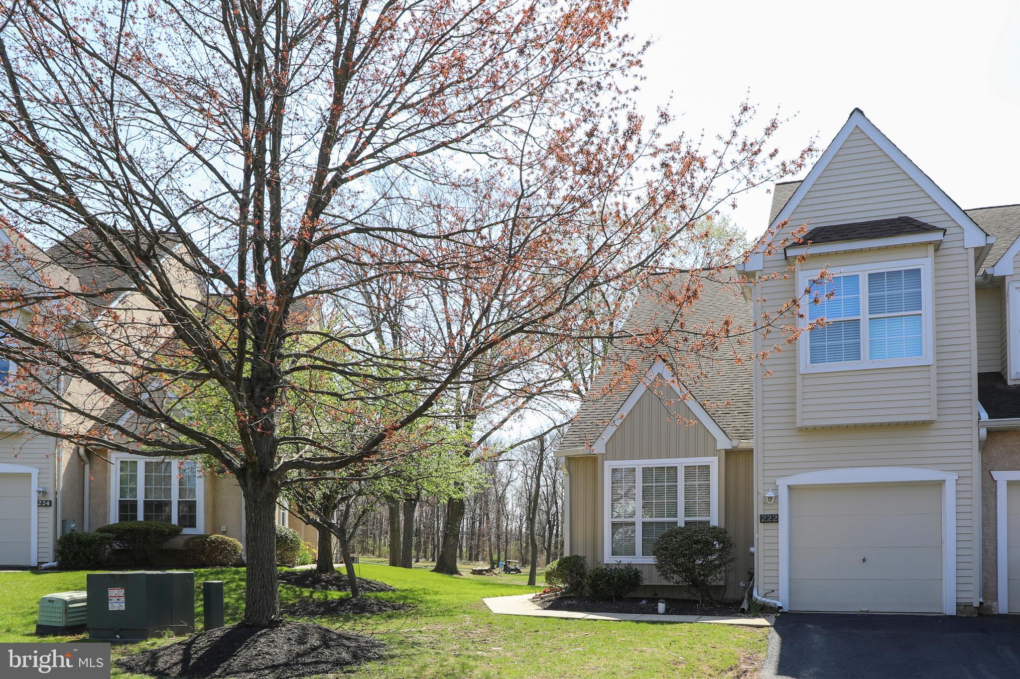 PINE CREST - Residential