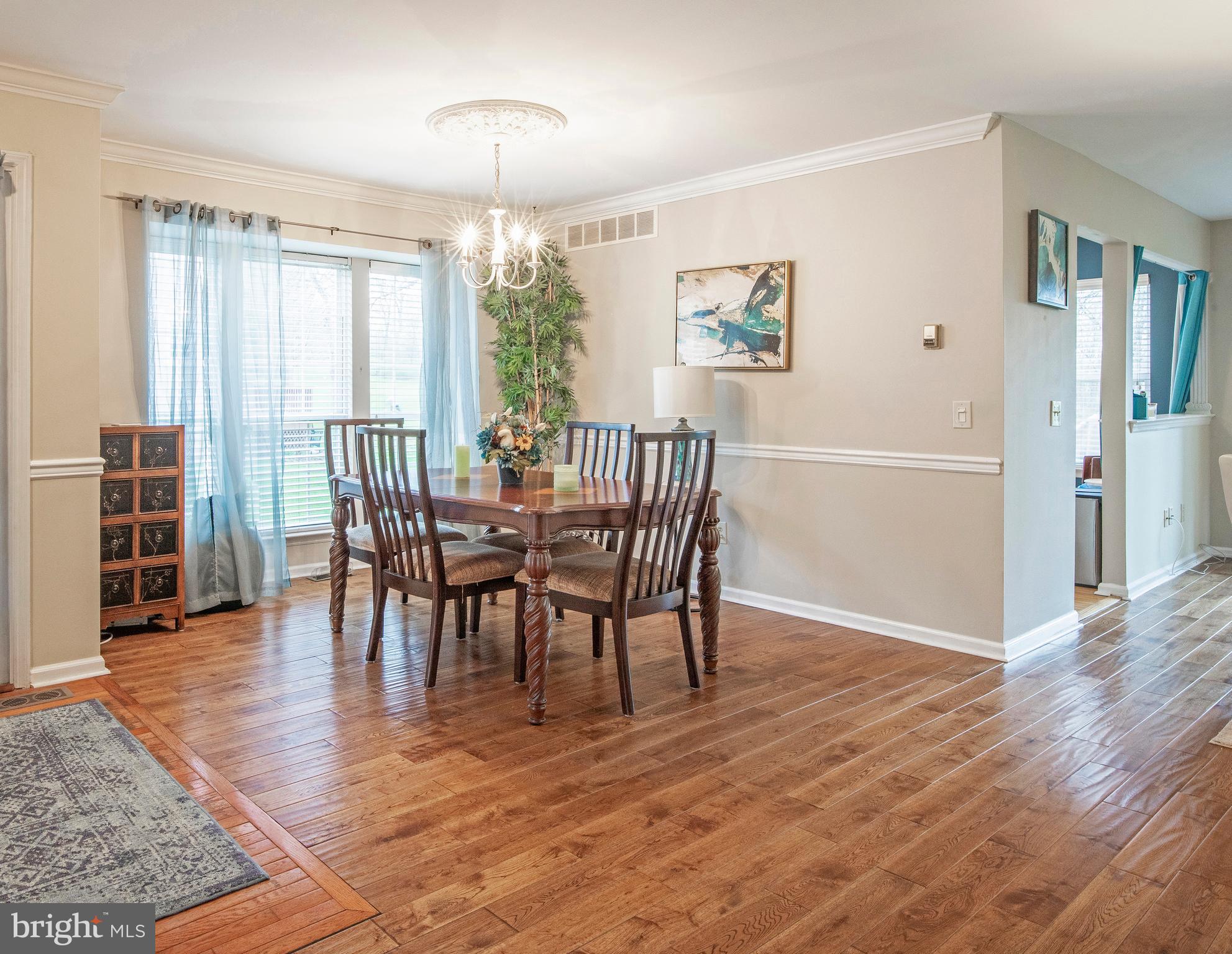 PINE CREST - Residential