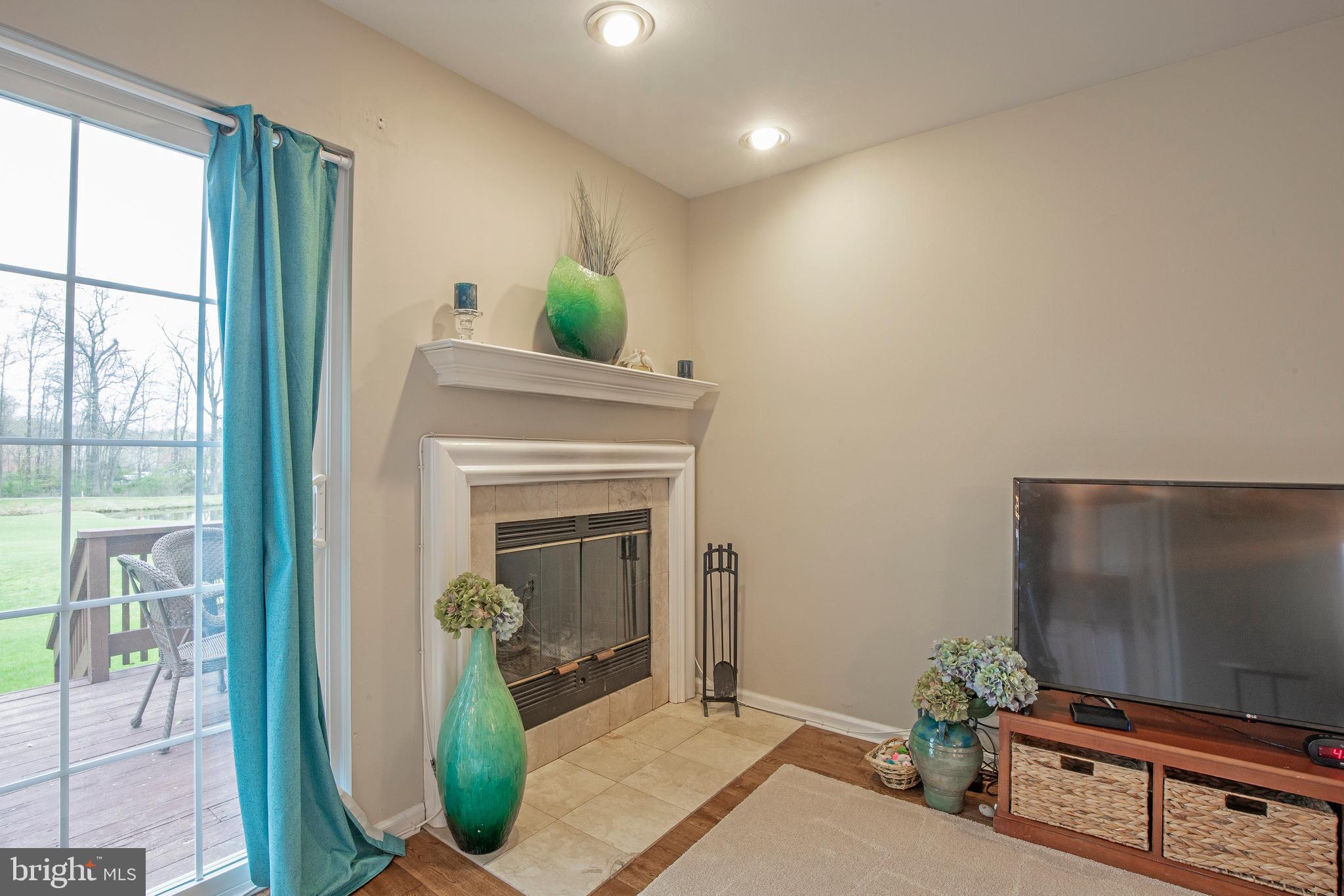 PINE CREST - Residential