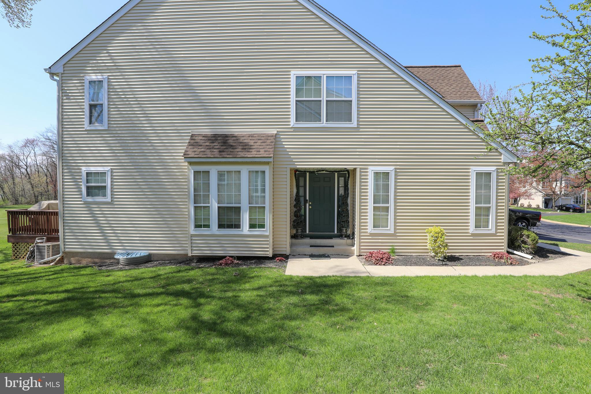 PINE CREST - Residential