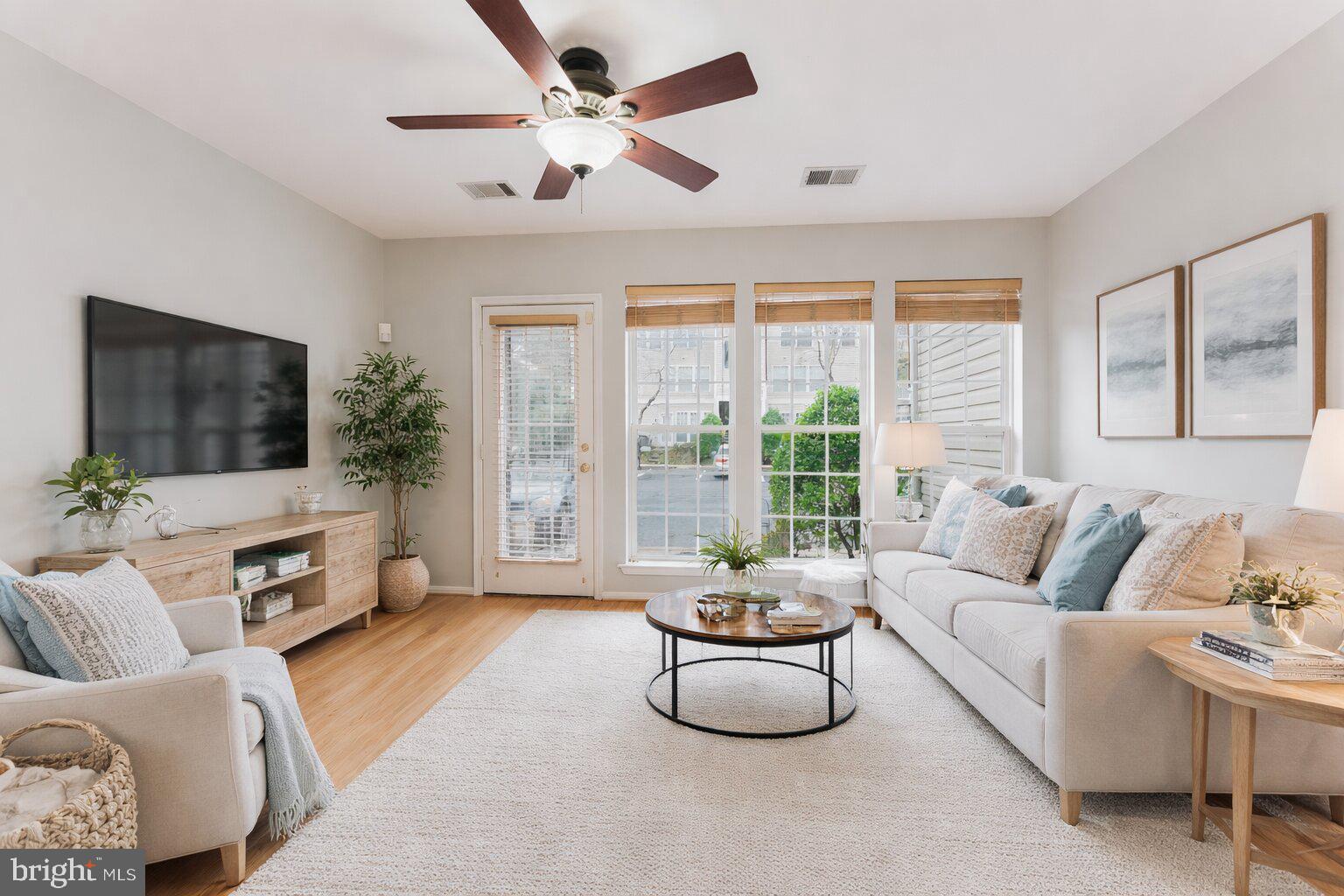 335 FALLSGROVE DRIVE 38